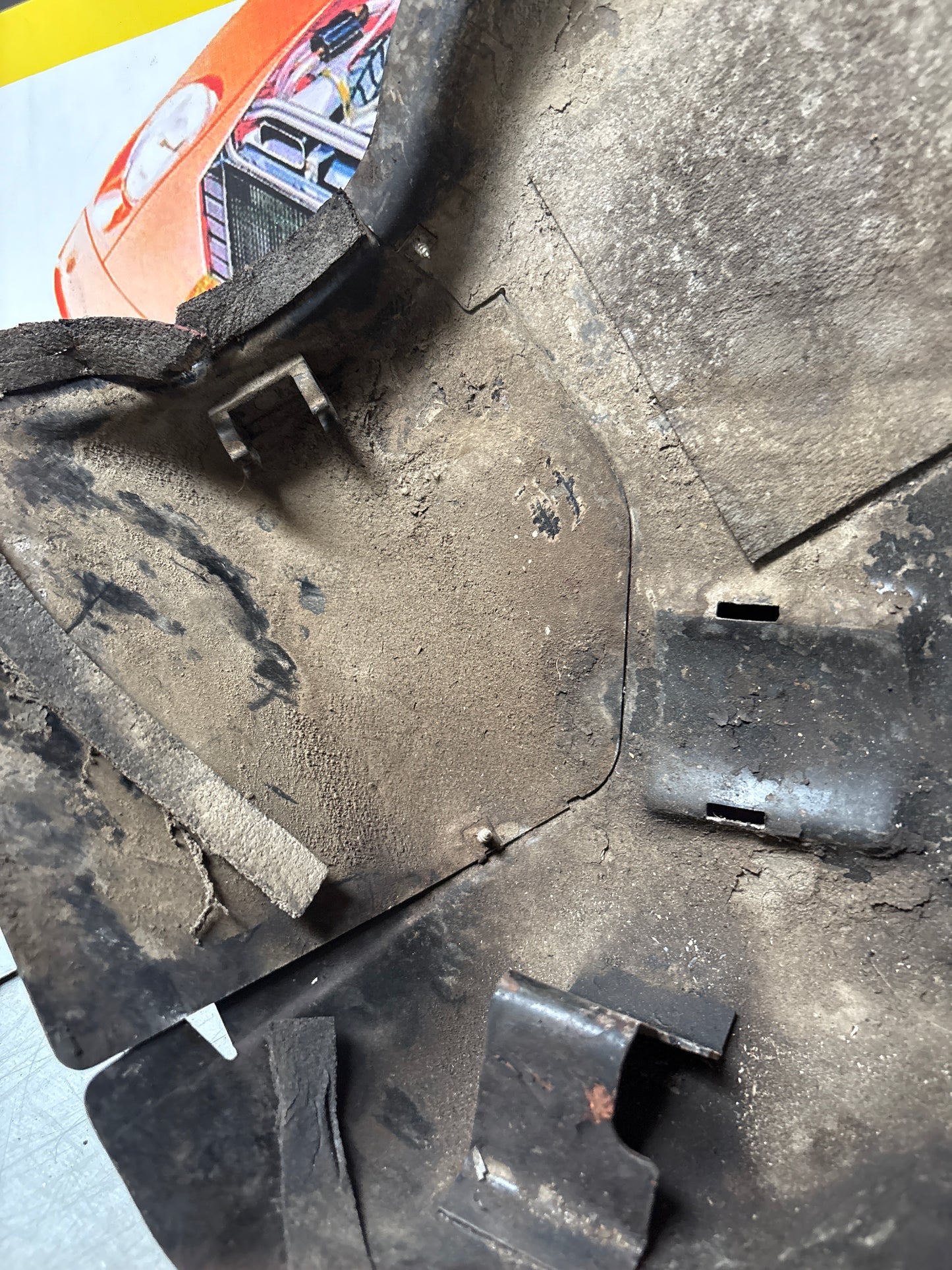 Porsche 944 85.5- fuel pump cover plate,used  94420133100