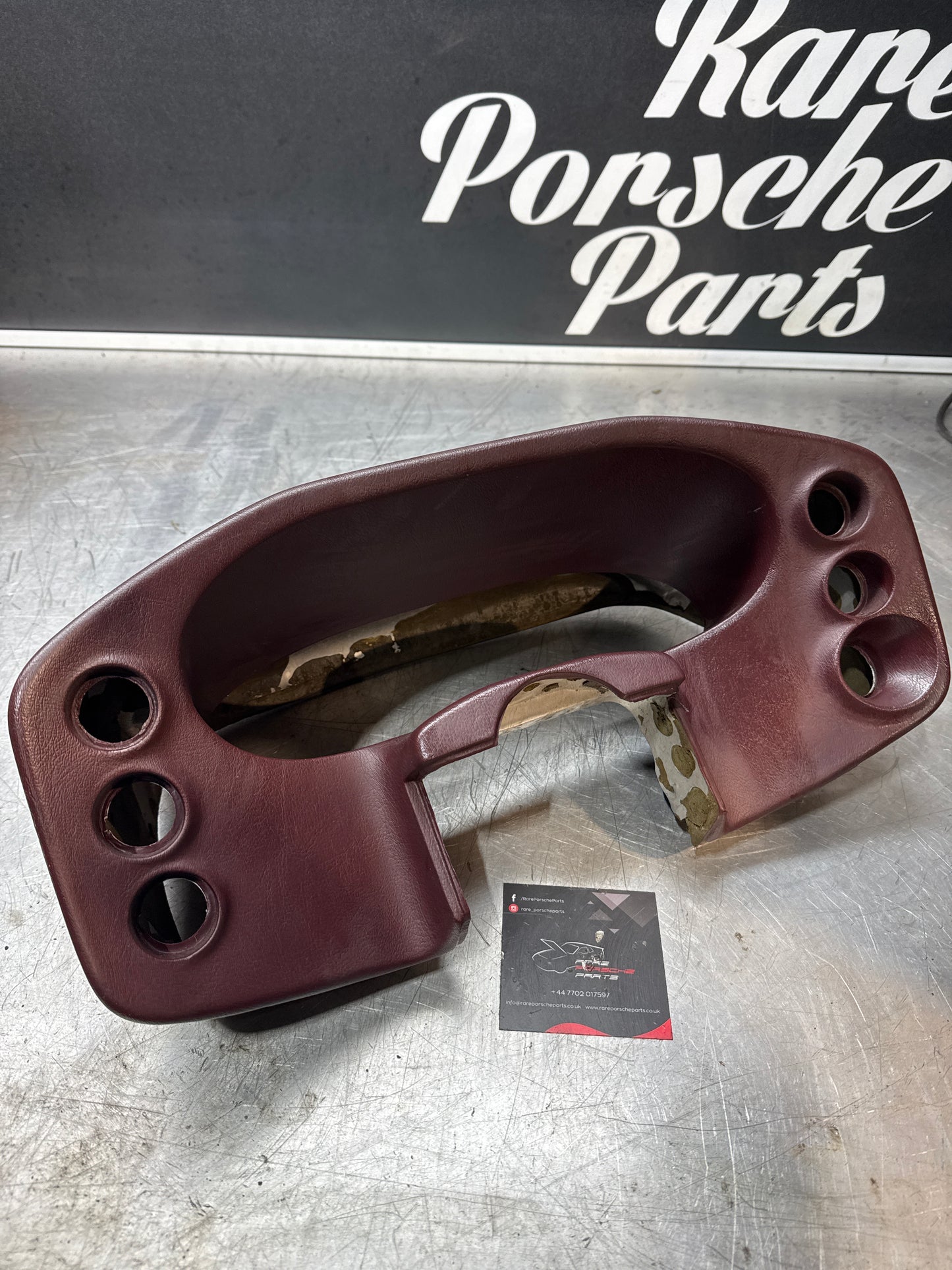 Porsche 928 instrument box 92855203103 burgundy, used, no cracks