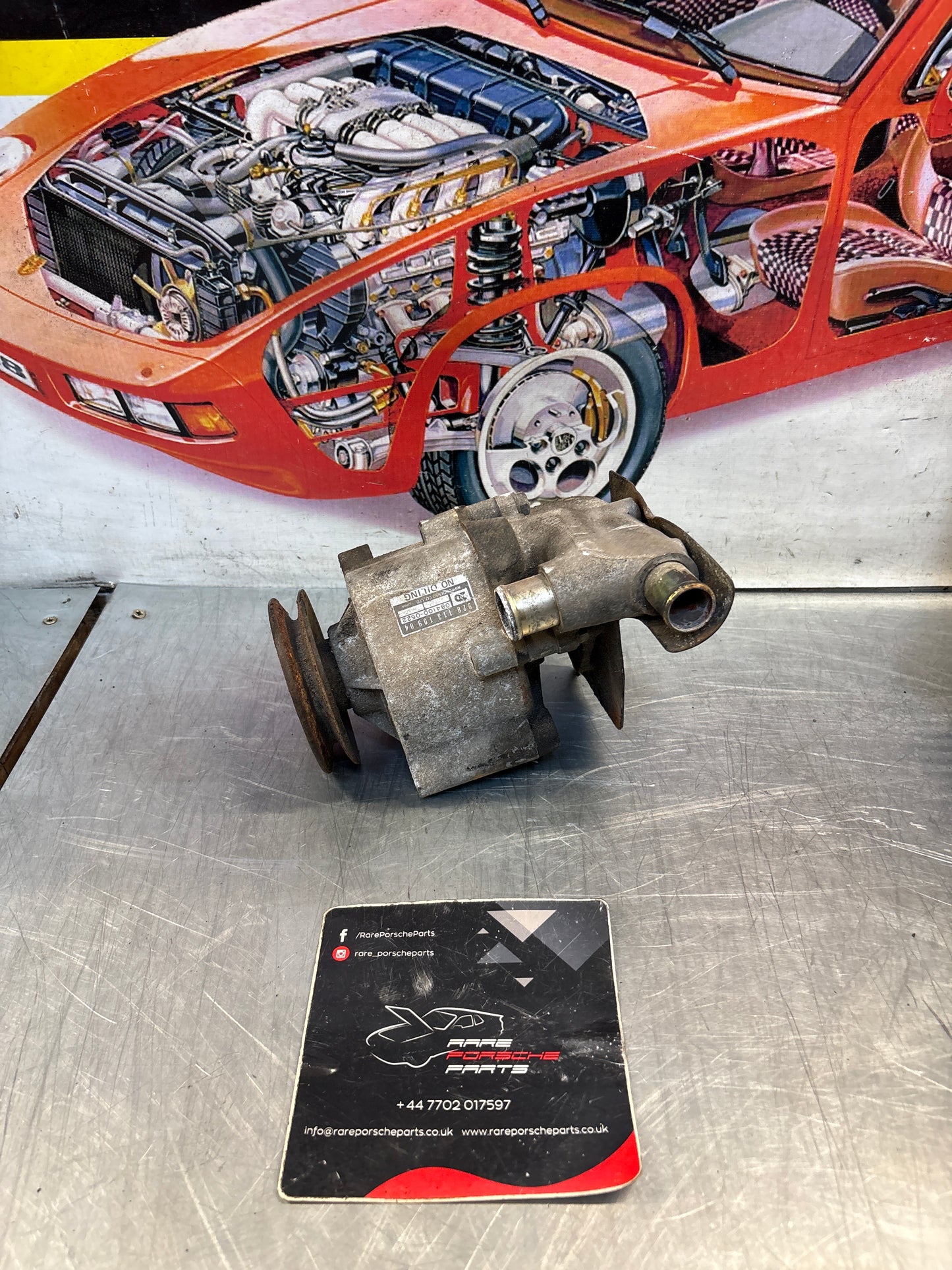 Porsche 928 air pump, used 92811310904