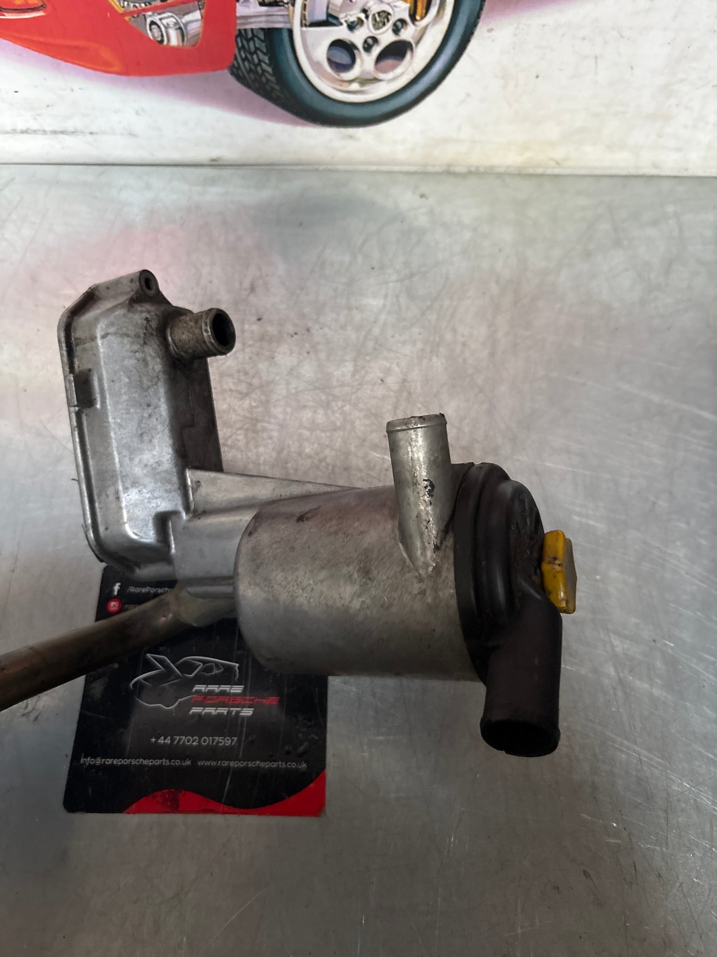 Porsche 928 oil filter housing, used 9281077091R