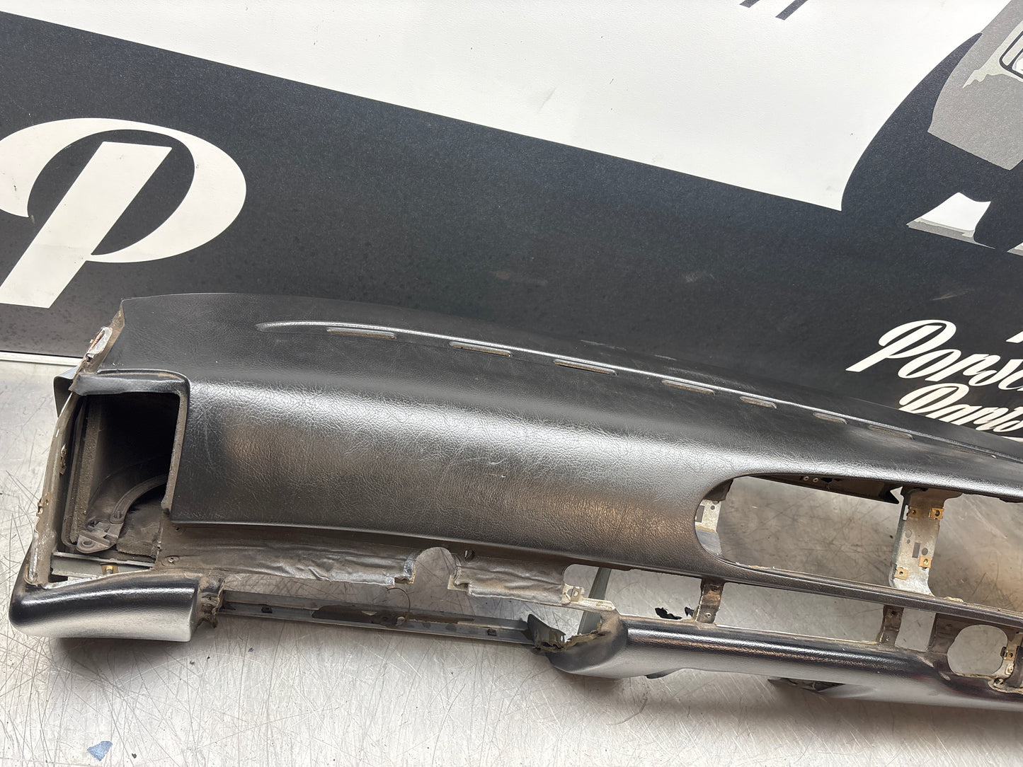 Porsche 944 / S2 ovales Armaturenbrett 1986- 92 Gebraucht Schwarz Rechtslenker