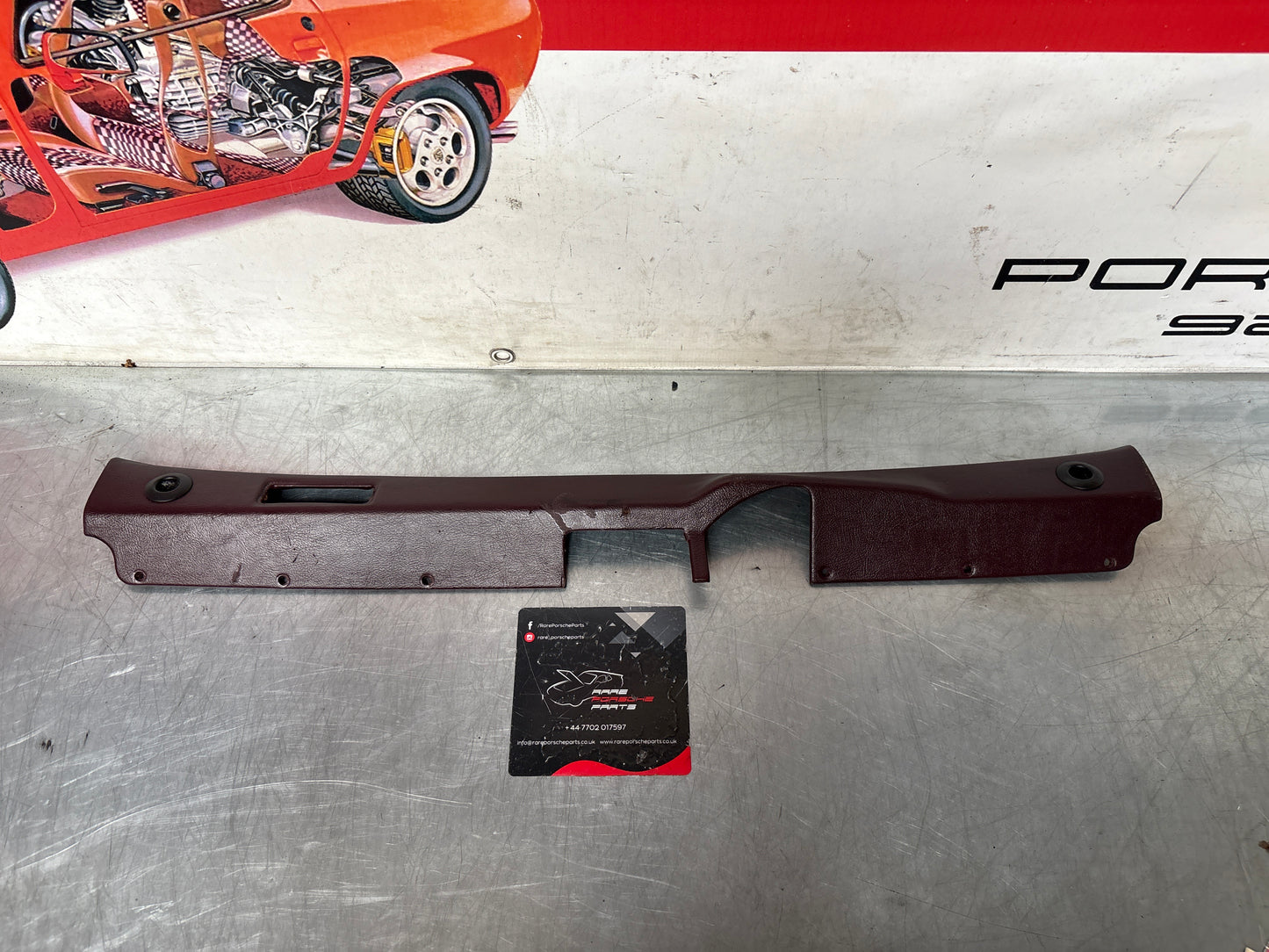 Porsche 928 tailgate interior trim, used, burgundy 92855504705