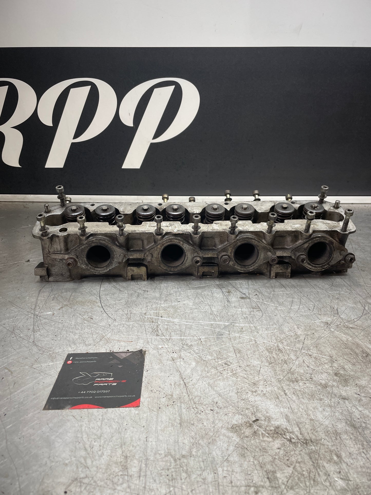 Porsche 944 cylinder head, used 9441043038R