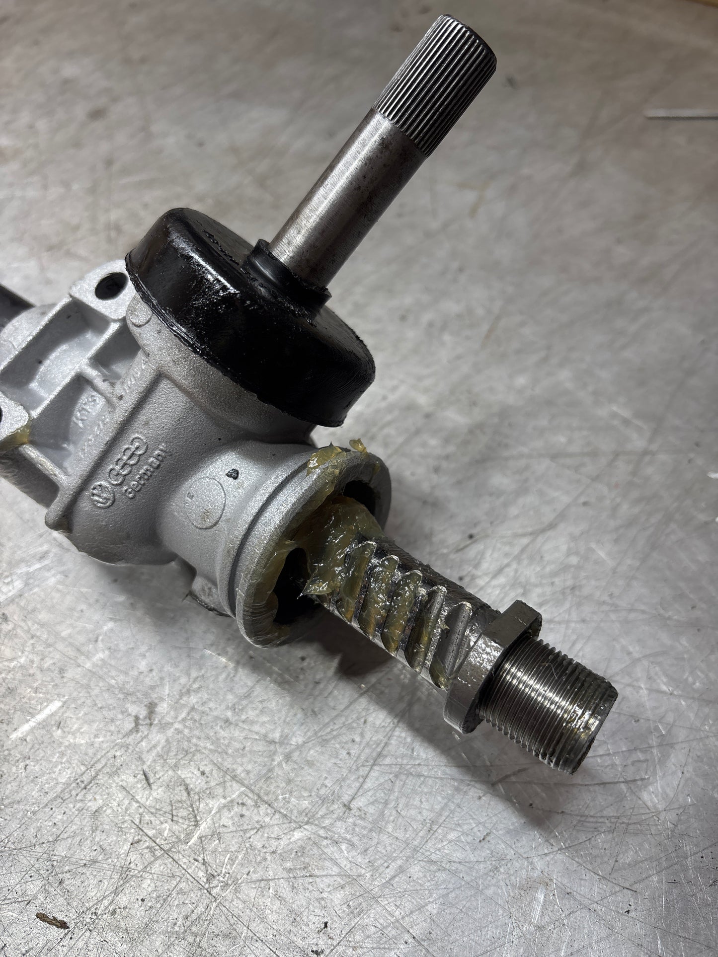 Porsche 924 Turbo RHD Manual steering rack, refurbished 478419061B