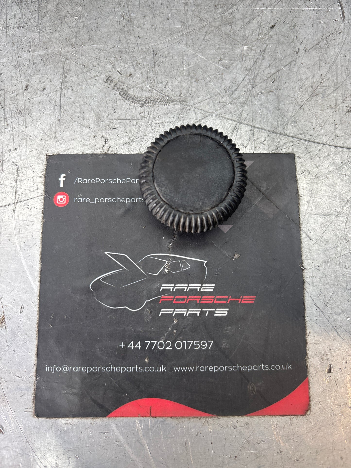 Porsche 928 Door locking knob, 92853758103, used, worn cover