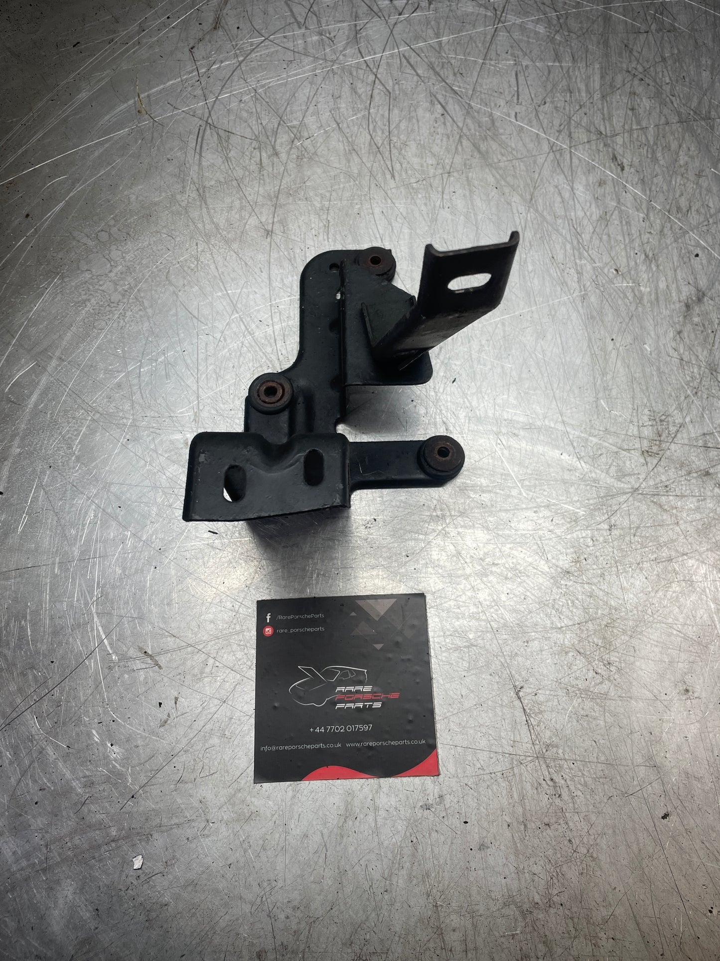 Staffa di supporto per misuratore del flusso d'aria Porsche 944S2 3.0 94460602400, usata