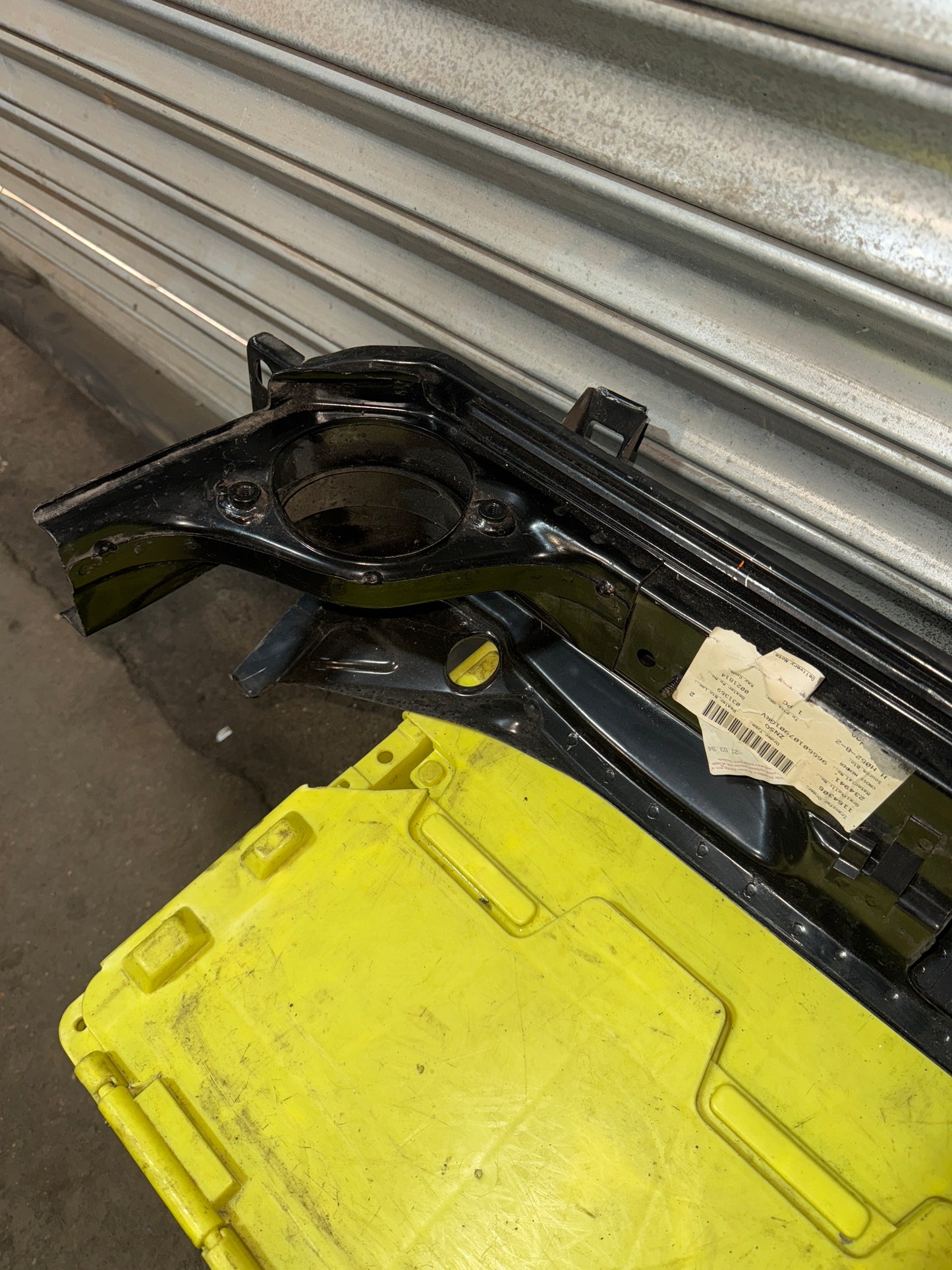 Porsche 964 Rear Cross member- 96550107901 - New old stock