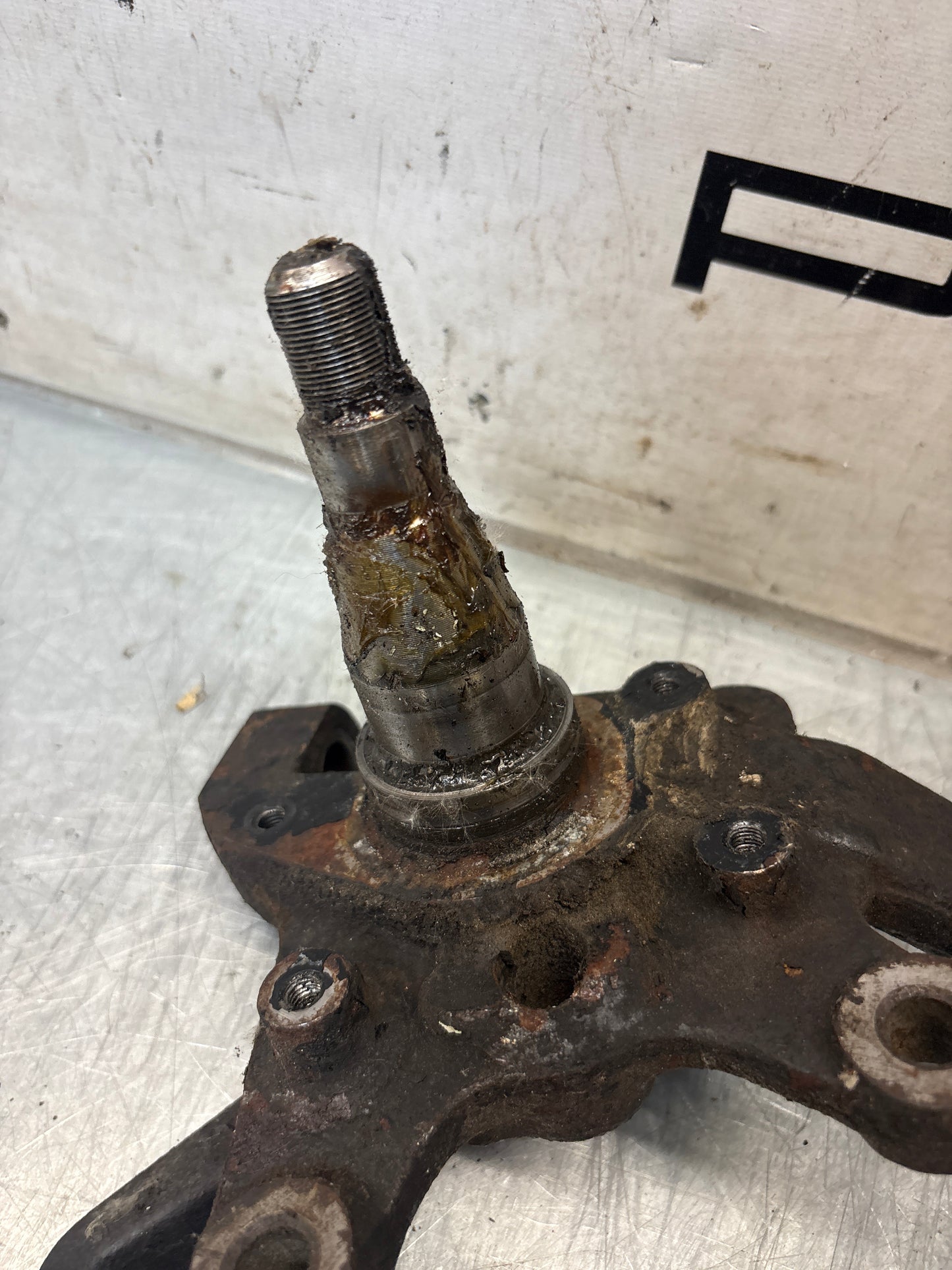 Porsche 928 left steering spindle knuckle, used 92834105703
