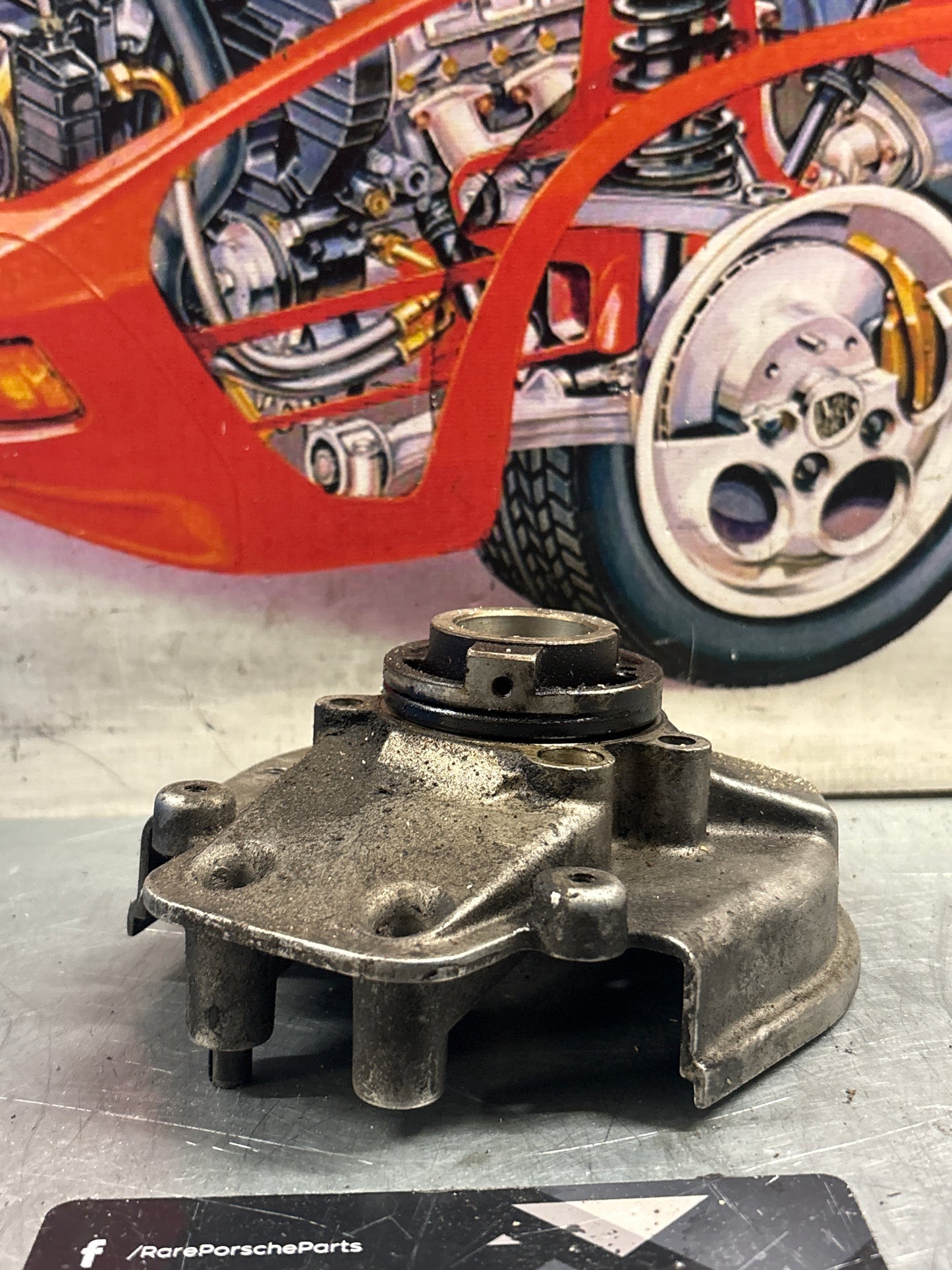 Porsche 924S / 944 camshaft inner bearing house, used 9441051193R