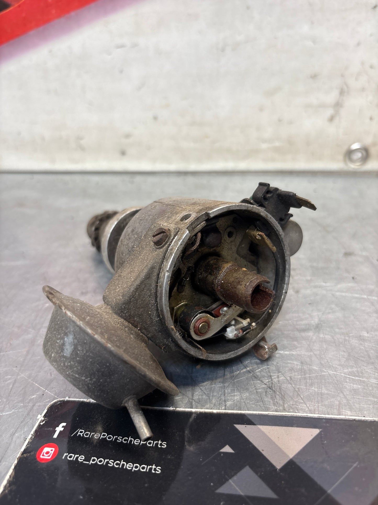 Porsche 924 ignition distributor, used 0231170202 / 047905205B