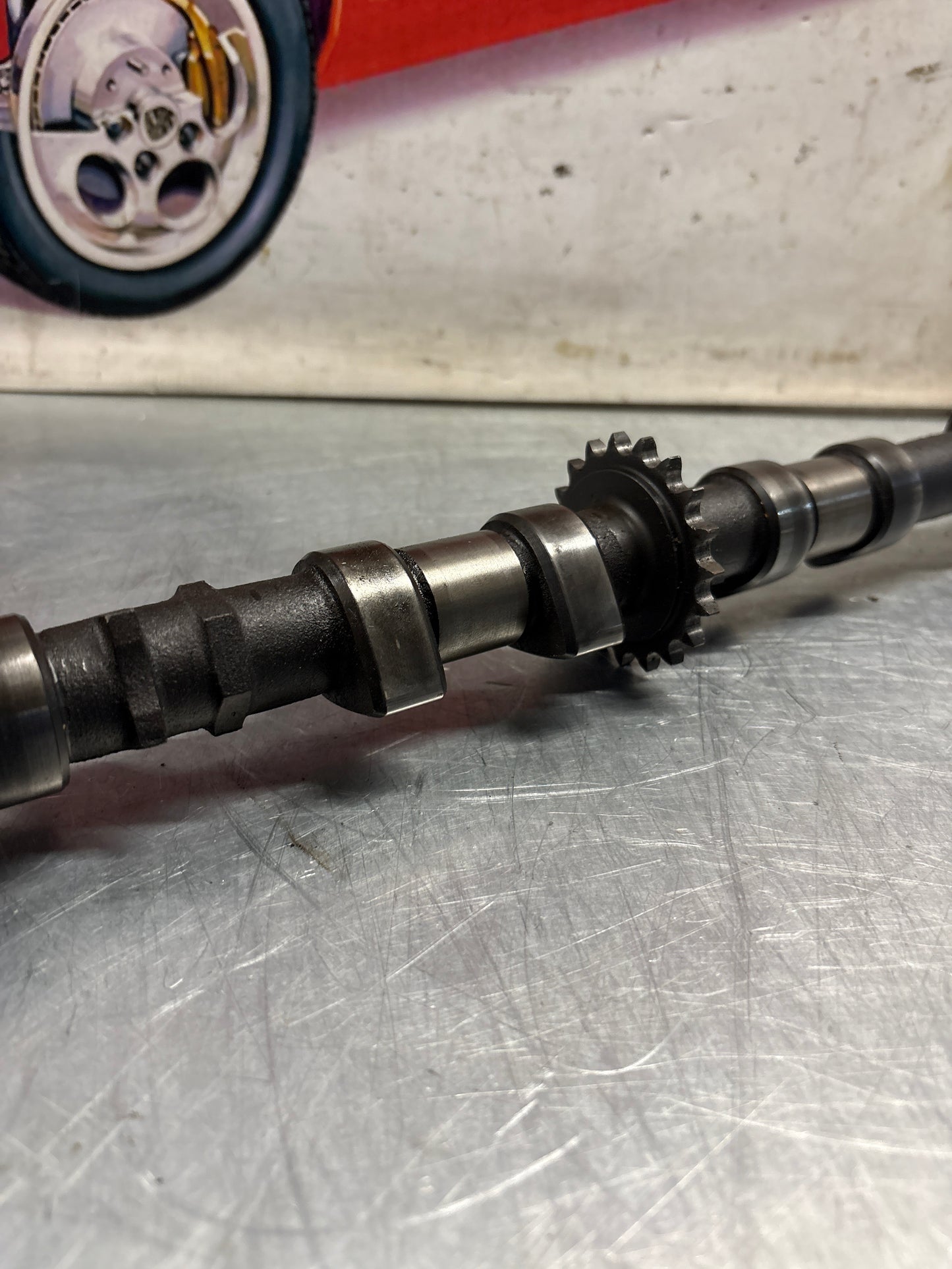Porsche 928 S3 M28.45/46 engine Camshaft, exhaust side, cylinder 1-4, used 9281052932R / 92810529308