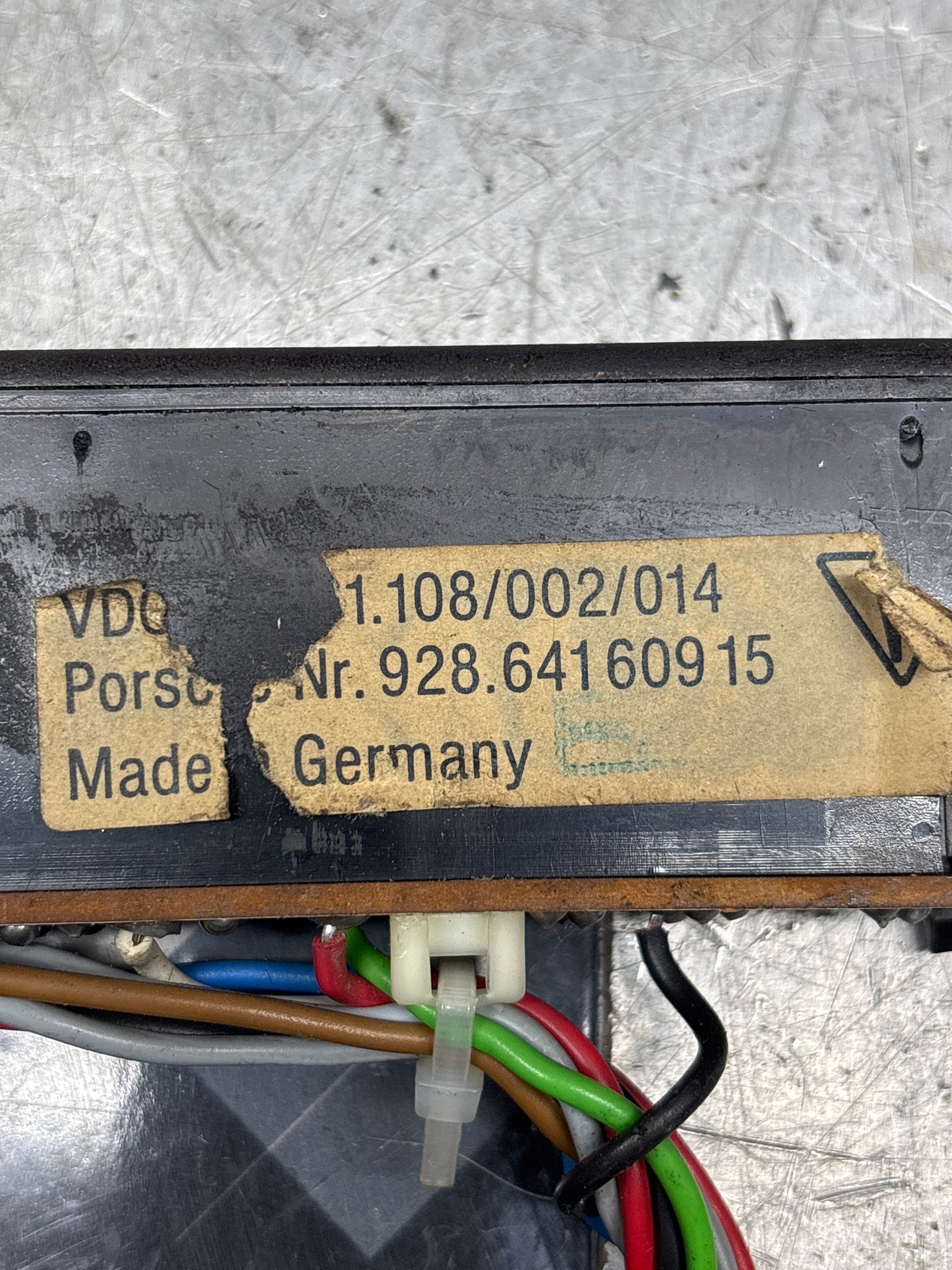 Porsche 928 front center dash panel 92864160915 used
