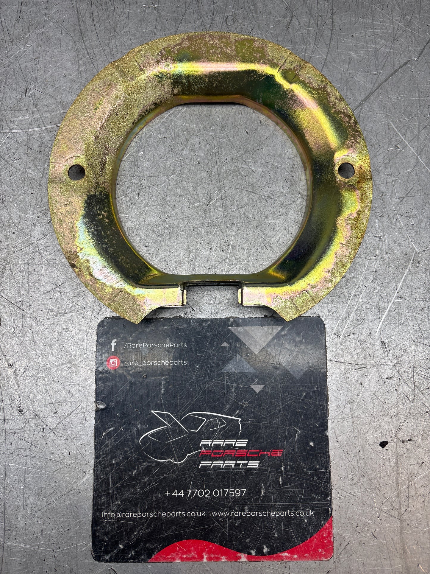 Porsche 928 brake mounting plate 92835208101, refurbished