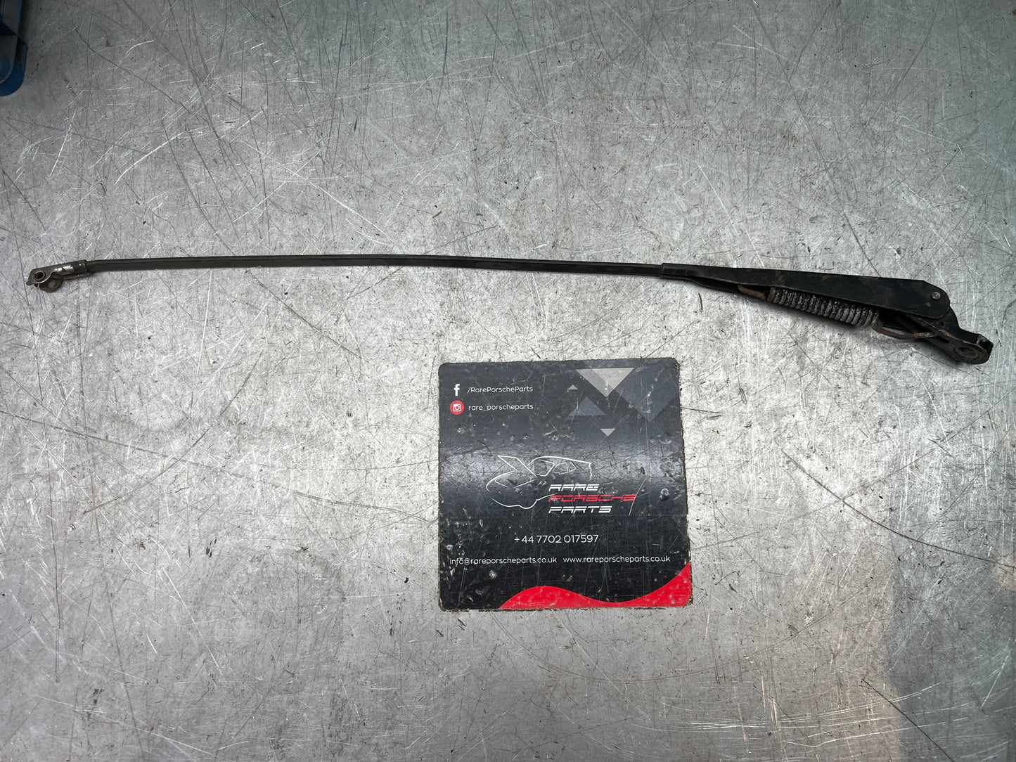 Porsche 924/944 rear wiper arm