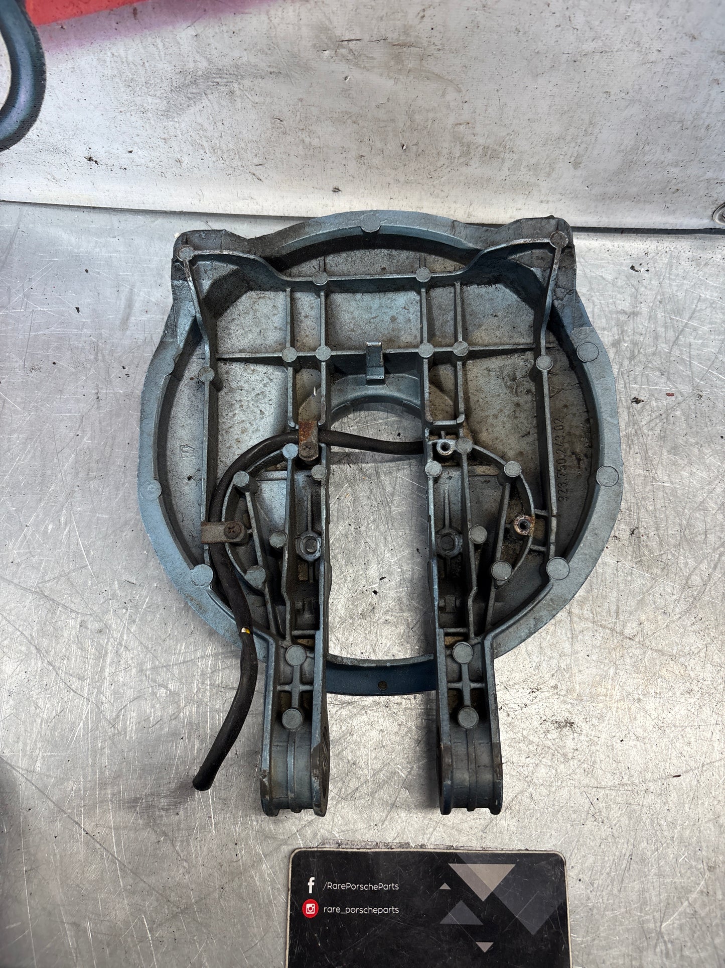 Porsche 928 left headlight swivel frame without any bearing 92875024302 used