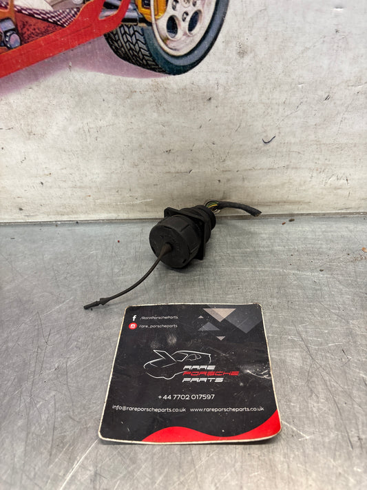 Porsche 911 964 / 993 diagnostic connector with cap, used 99965254540 / 92861227300