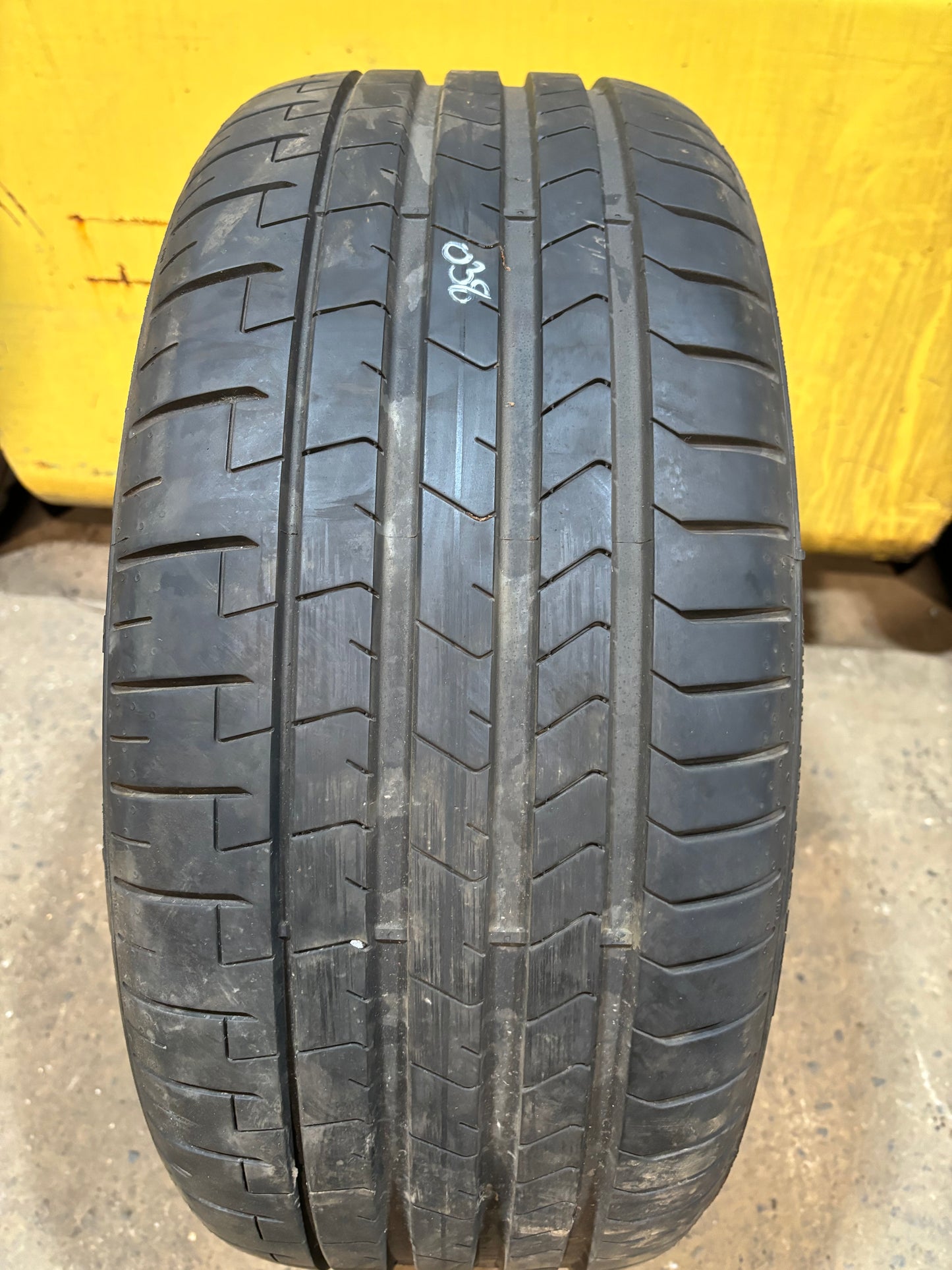 Pirelli Pzero235/35 R19 used tyre 6.4mm