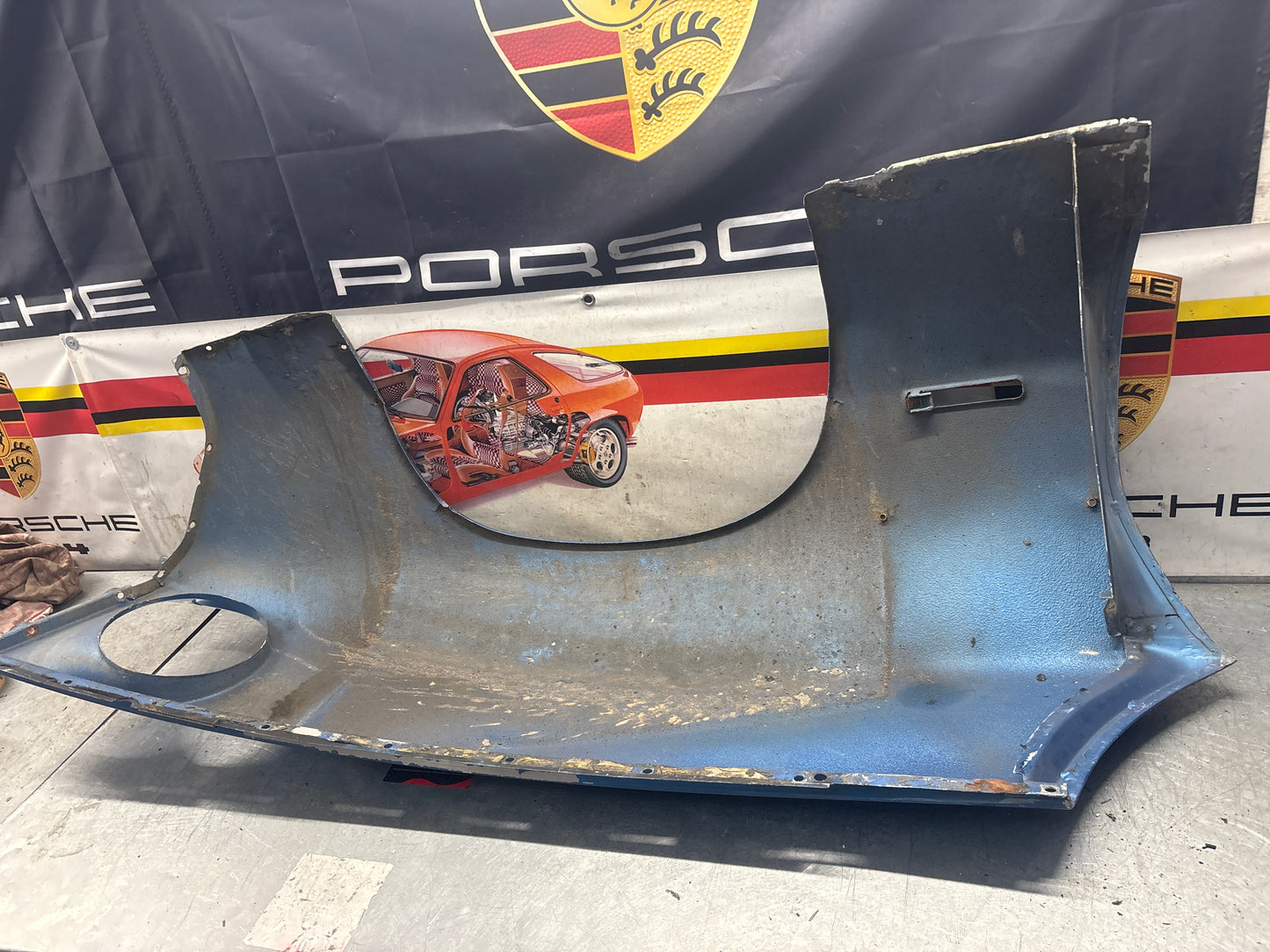 Porsche 928S front left wing, 92850301103 used