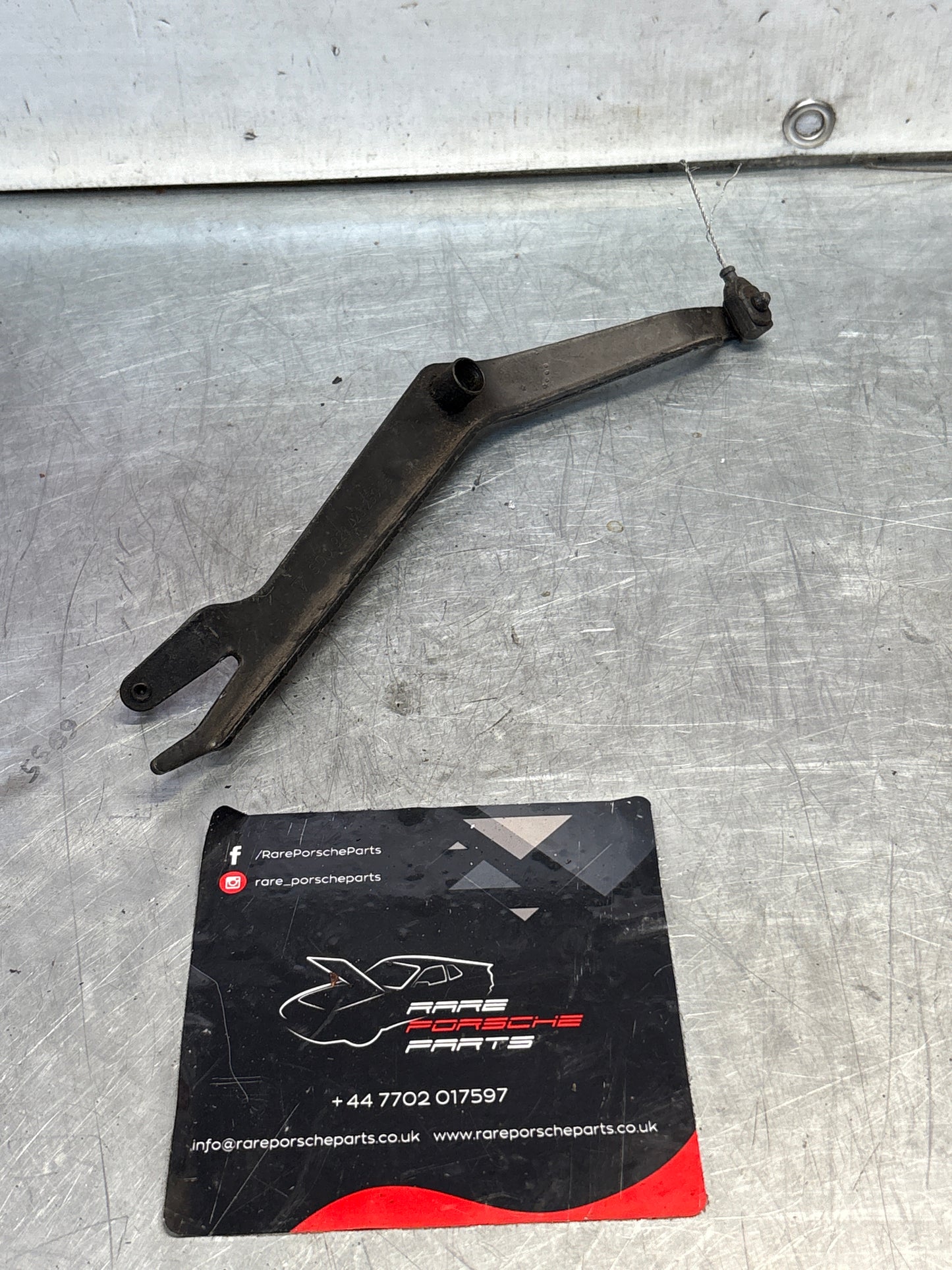 Porsche 928 Deflection accelerator pedal reverse lever, used 92842325005