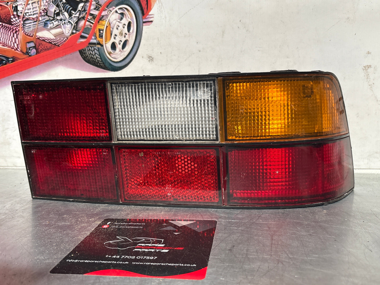 Porsche 944 right rear tail light 477945214 used