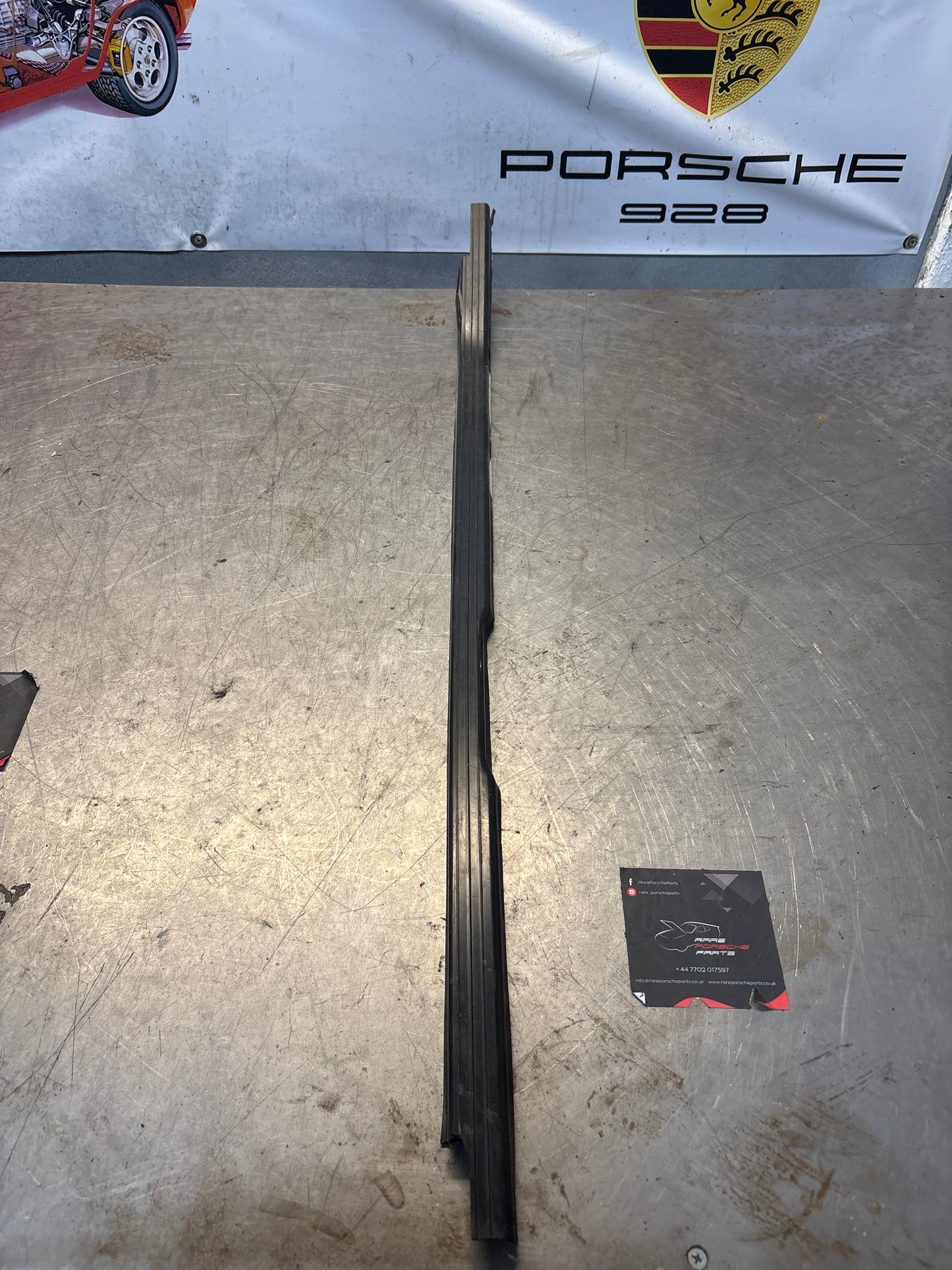 Porsche 944 85.5- right sill trim, used 94455112200