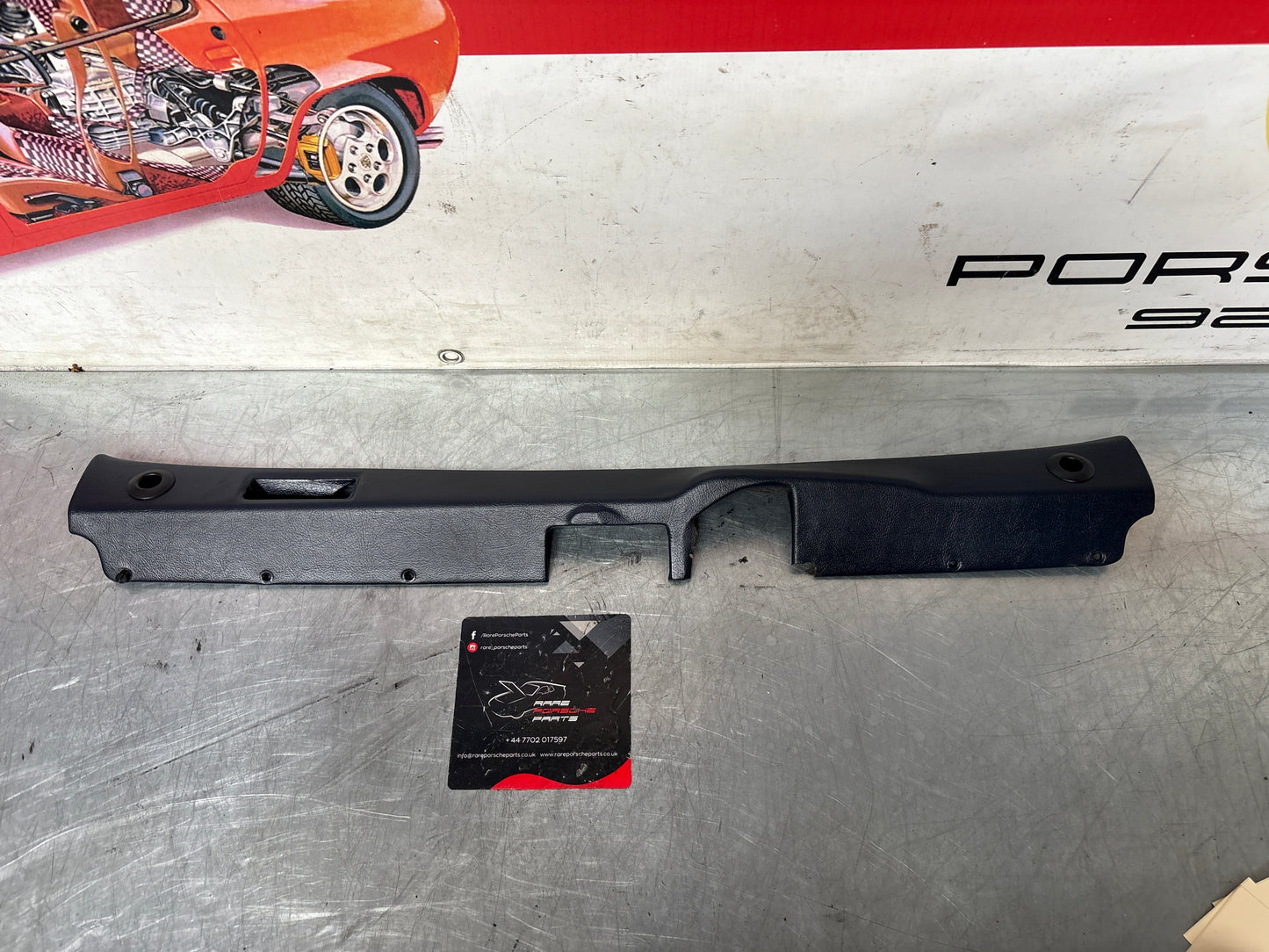 Porsche 928 tailgate interior trim, used, cobalt blue 92855504705