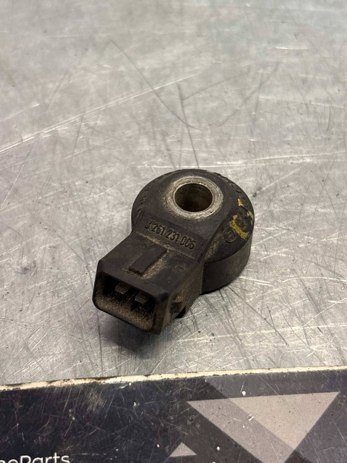 Porsche 944 knock sensor, used 0261231006