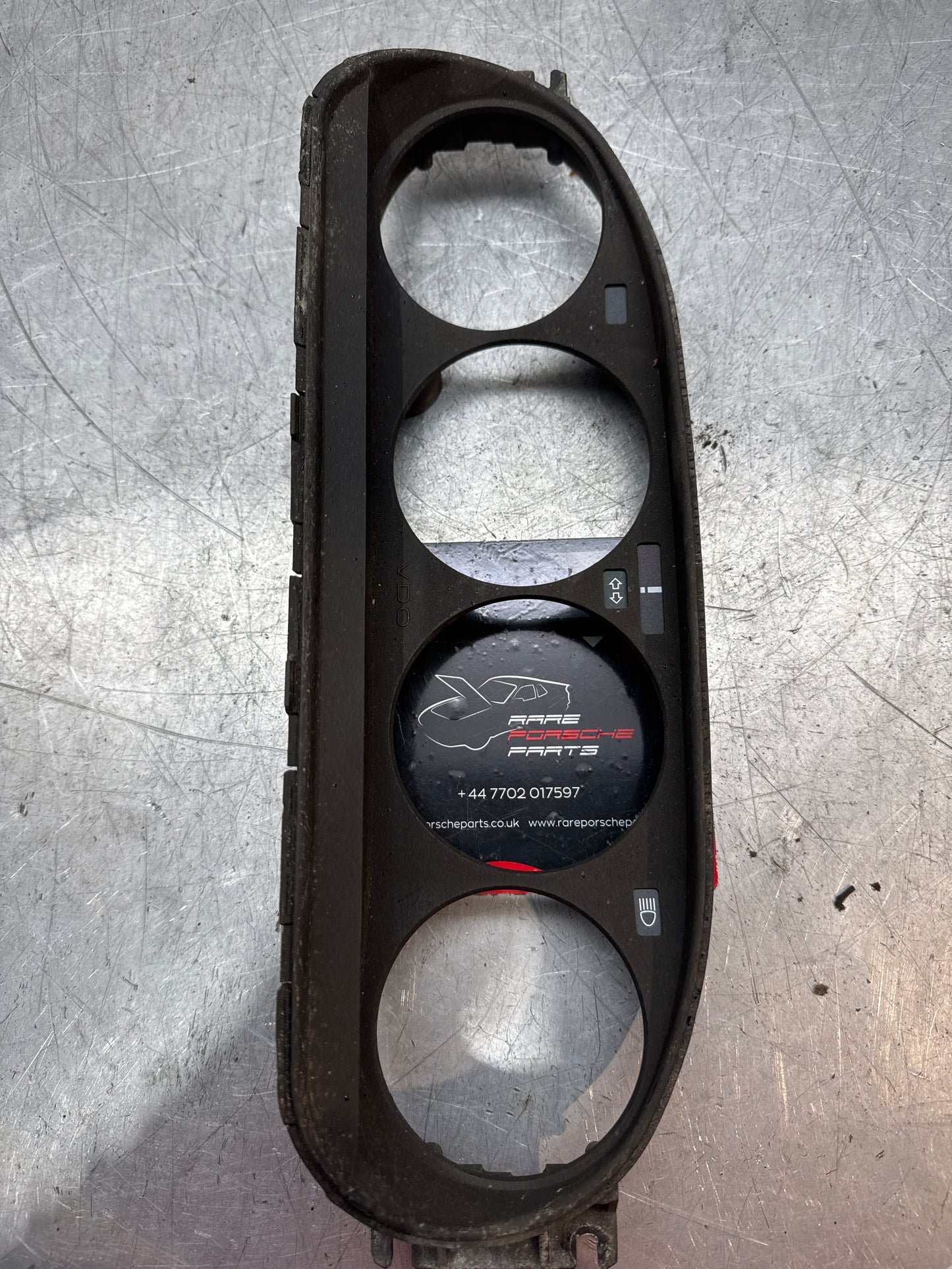 Porsche 945641311 speedo frame