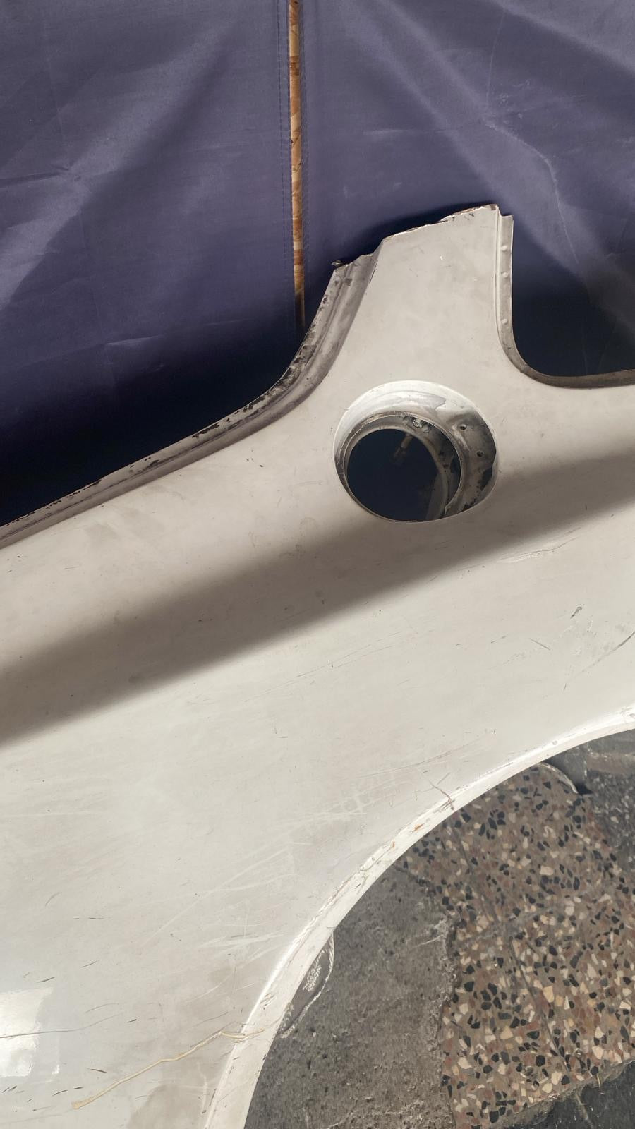 Porsche 944 Right side cut, rear fender 94450390403,