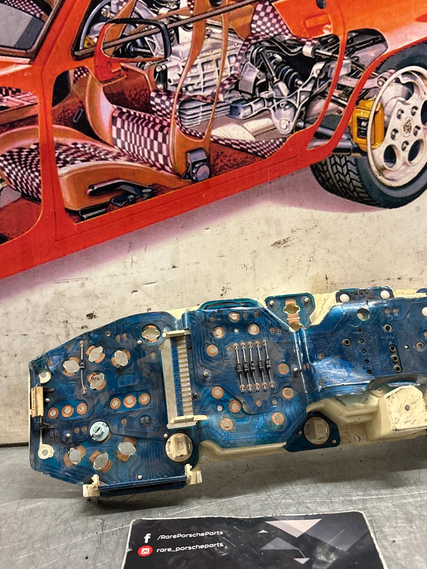 Porsche 928 instrument cluster circiut board, used VDO number: X16-1208412 / 88 481 549