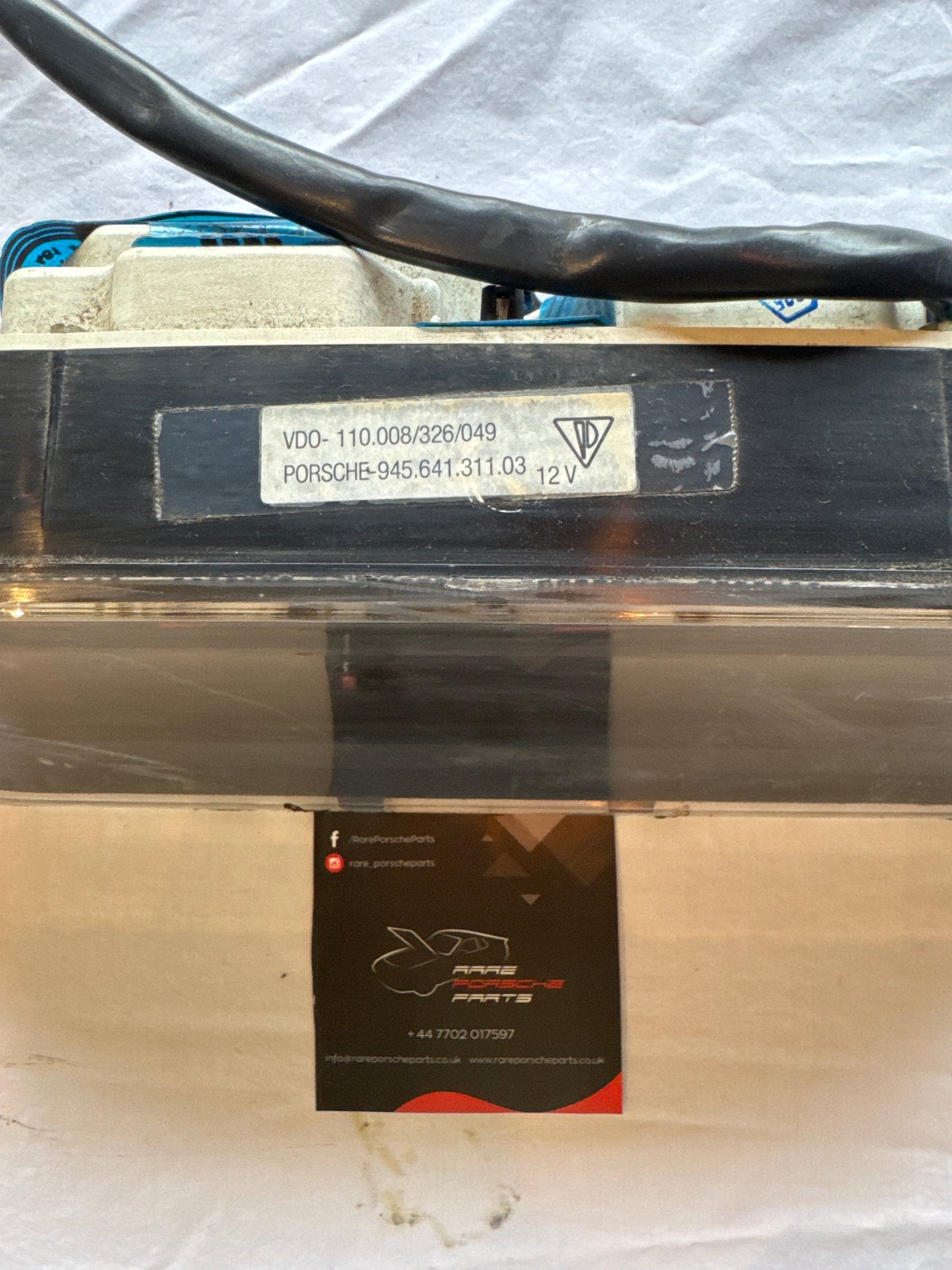 Porsche 944 dash clock binnacle pod speedometer, 94564131103 used 106205 miles automatic plastic screen has some small scratches