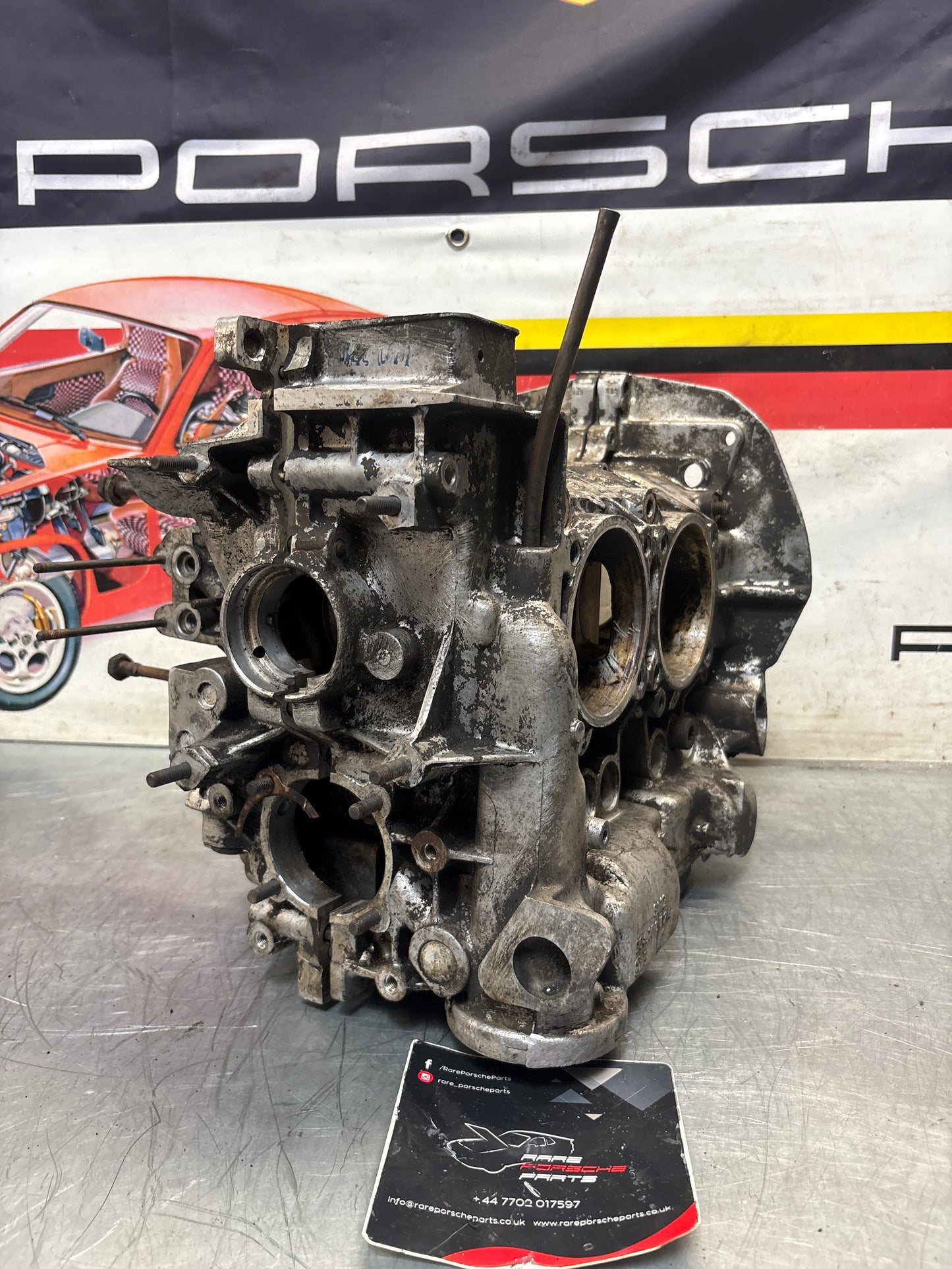 Porsche 914 1.8L engine case, used EC011666