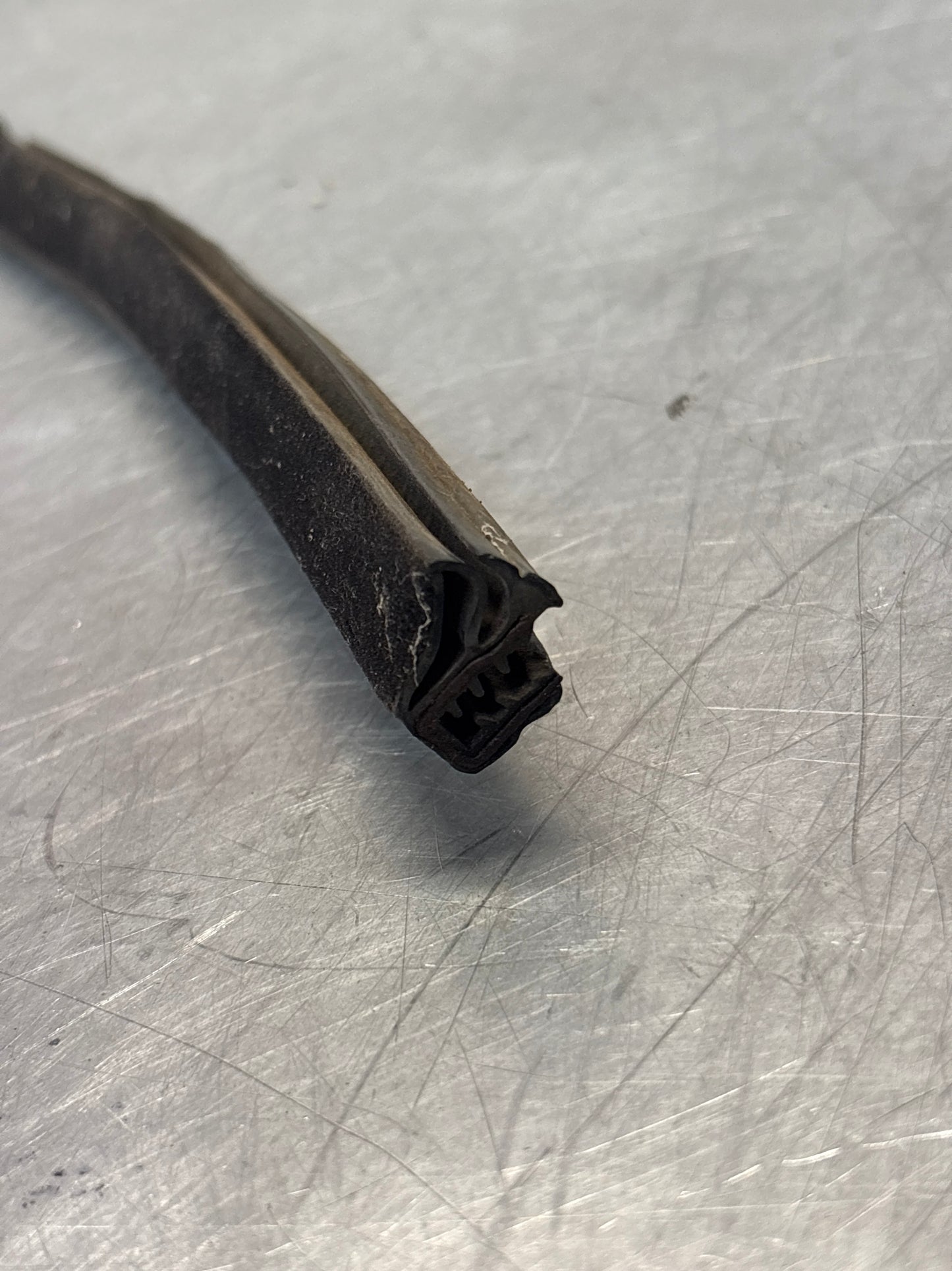 Porsche 944 cabrio inner door seal, right, used