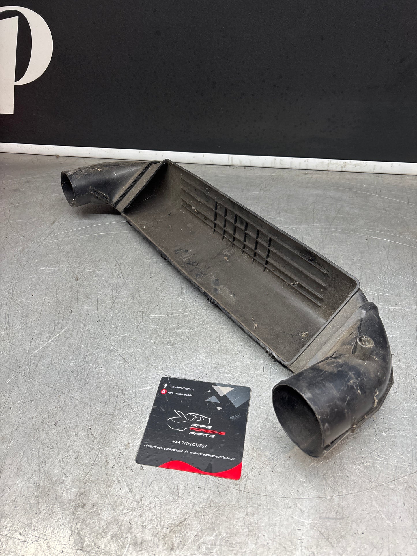 Porsche 928 Air Filter Box top part 92811001630, used