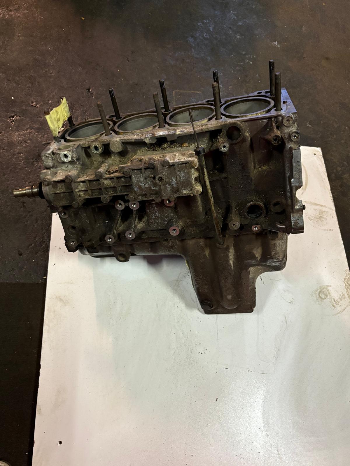 Porsche 944 M44/03 short block, used