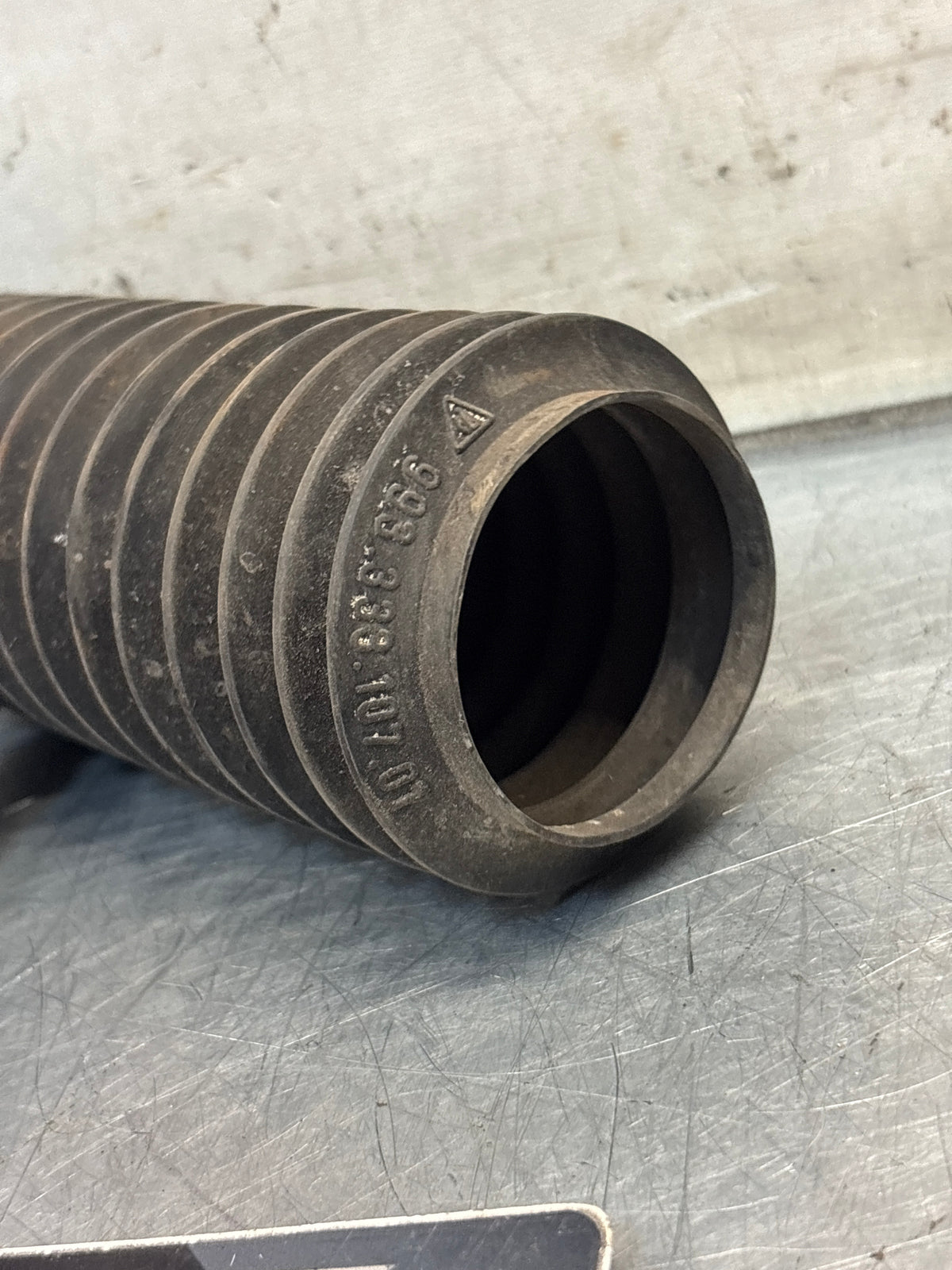 Porsche 911 993 shock absorber dust cover, used 99333310701