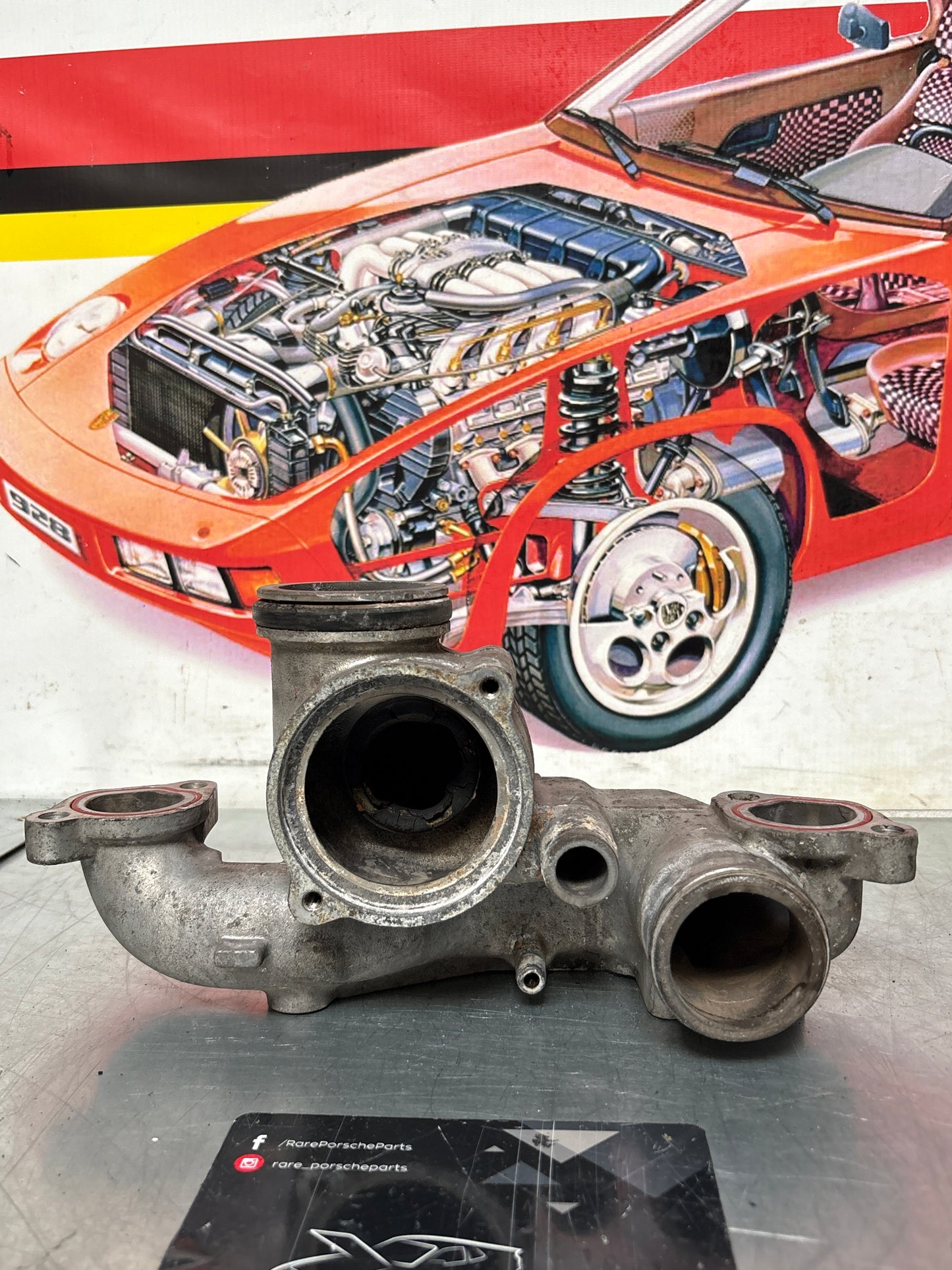 Porsche 928 85.5- thermostat housing, used 9281061651R