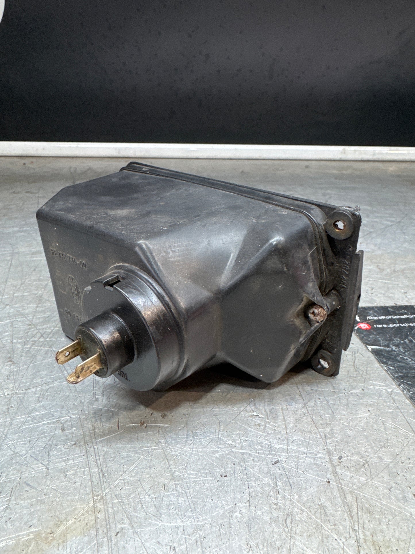 Porsche 924S 944 driving light, Right, 477941752D, plastic housing. Used