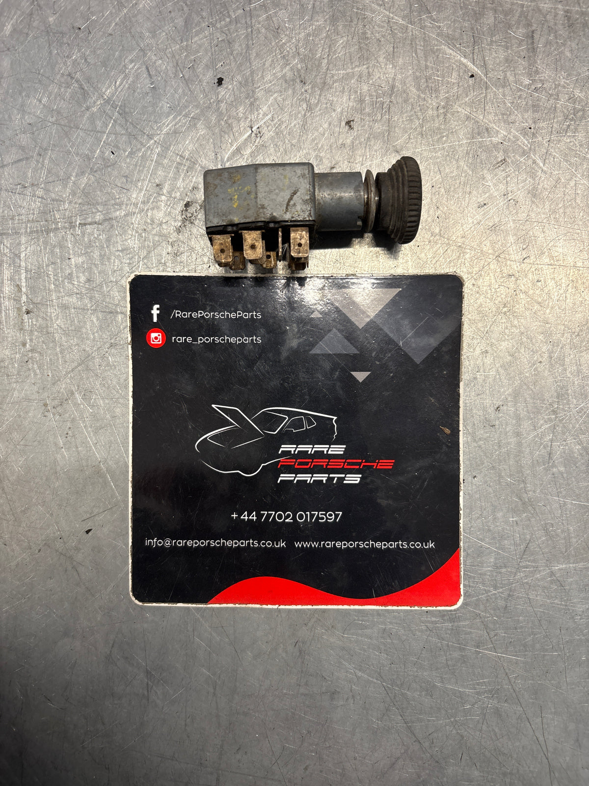 Porsche 914 emergency hazard switch, used 411953235