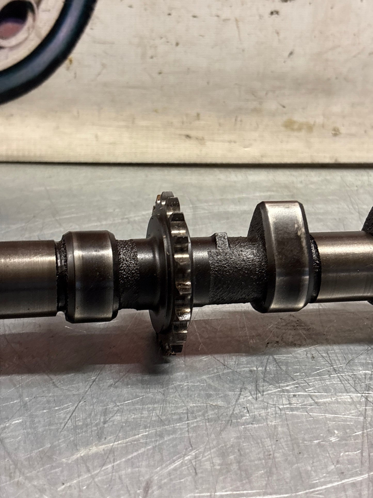 Porsche 928 S3 M28.45/46 engine Camshaft, intake side, cylinder 1-4, used 9281052913R / 92810529108