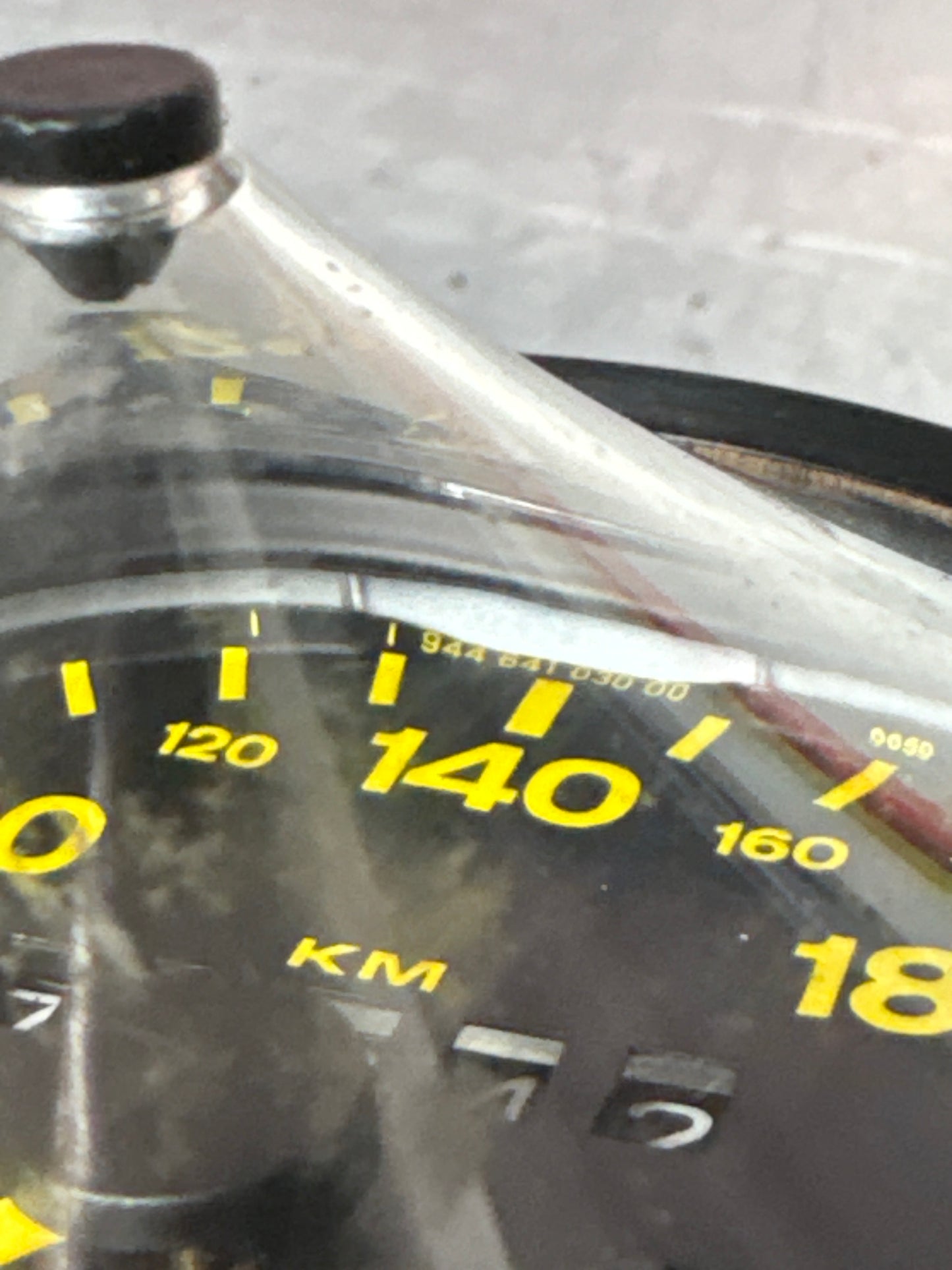 Porsche 944 speedometer, used 94464103000