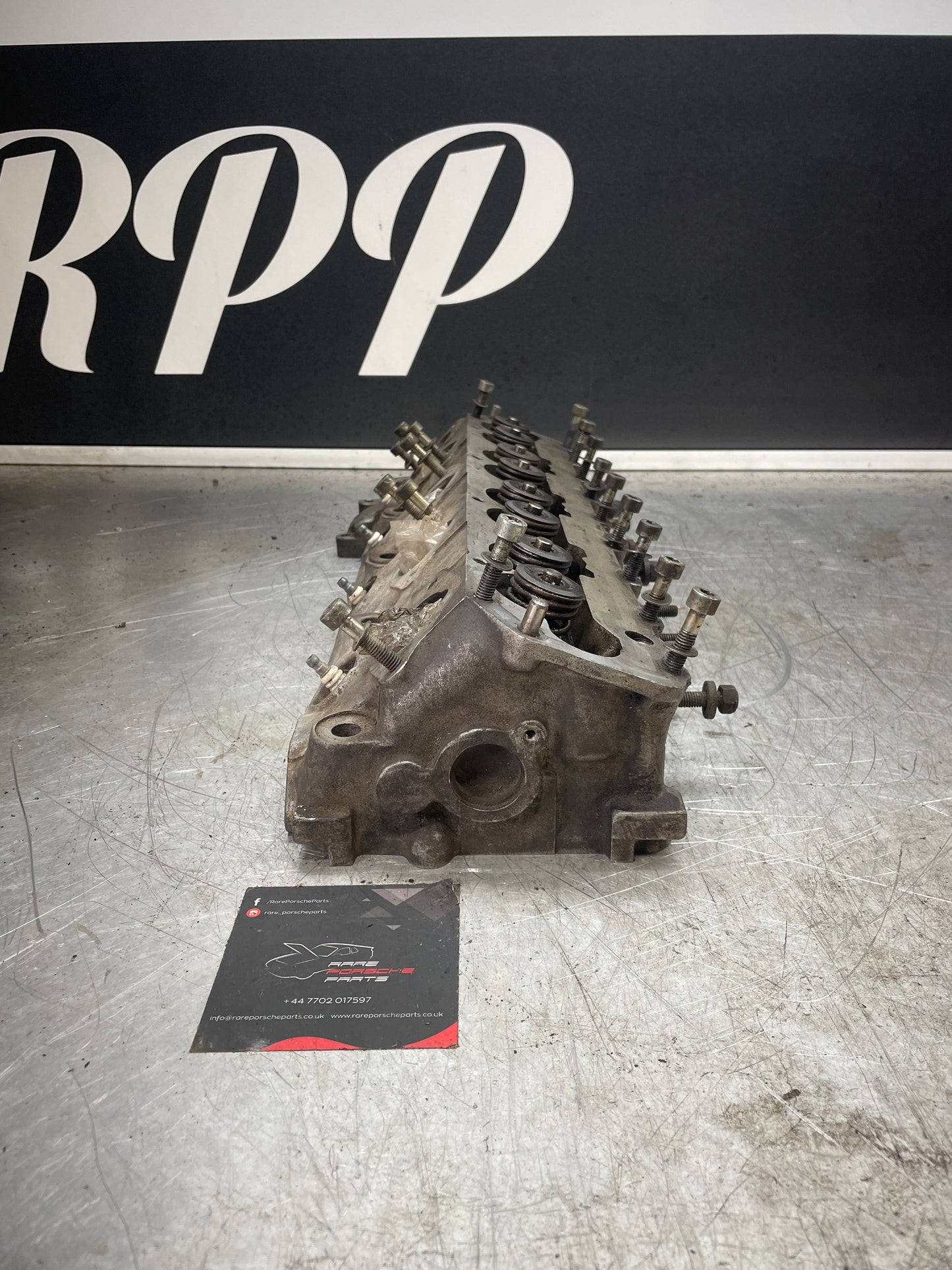 Porsche 944 cylinder head, used 9441043038R