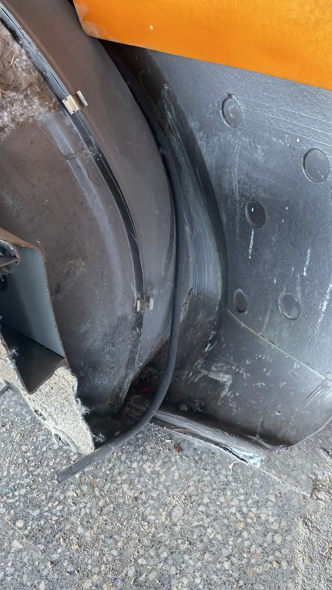 Porsche 944 Right side cut, rear fender with sill 94450390403, 94450361200