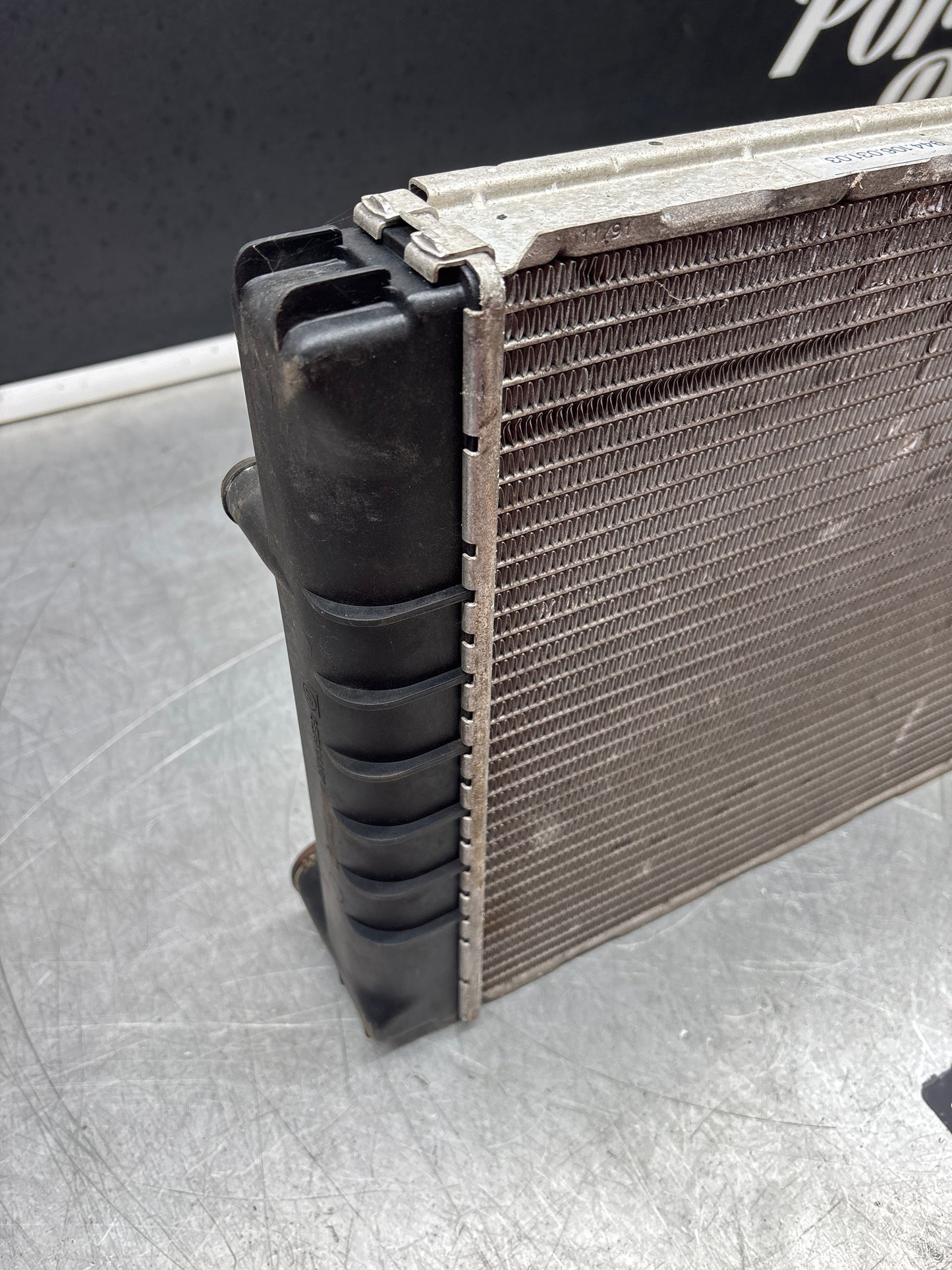 Porsche 924S 944 2.5 N/A Manual radiator, 94410603103 used