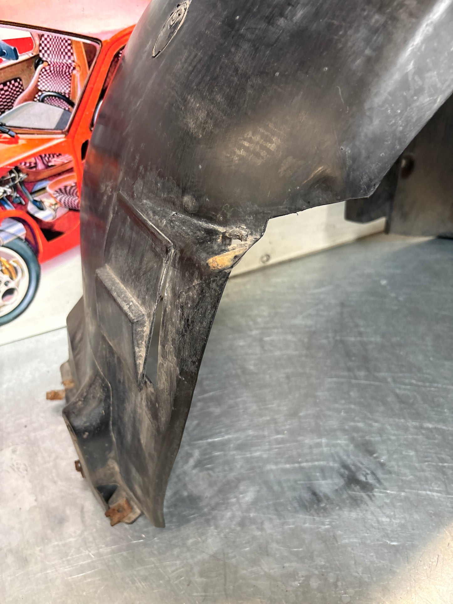 Porsche 944 from 85.5 wheel arch liner  Left, 94450438101 Used