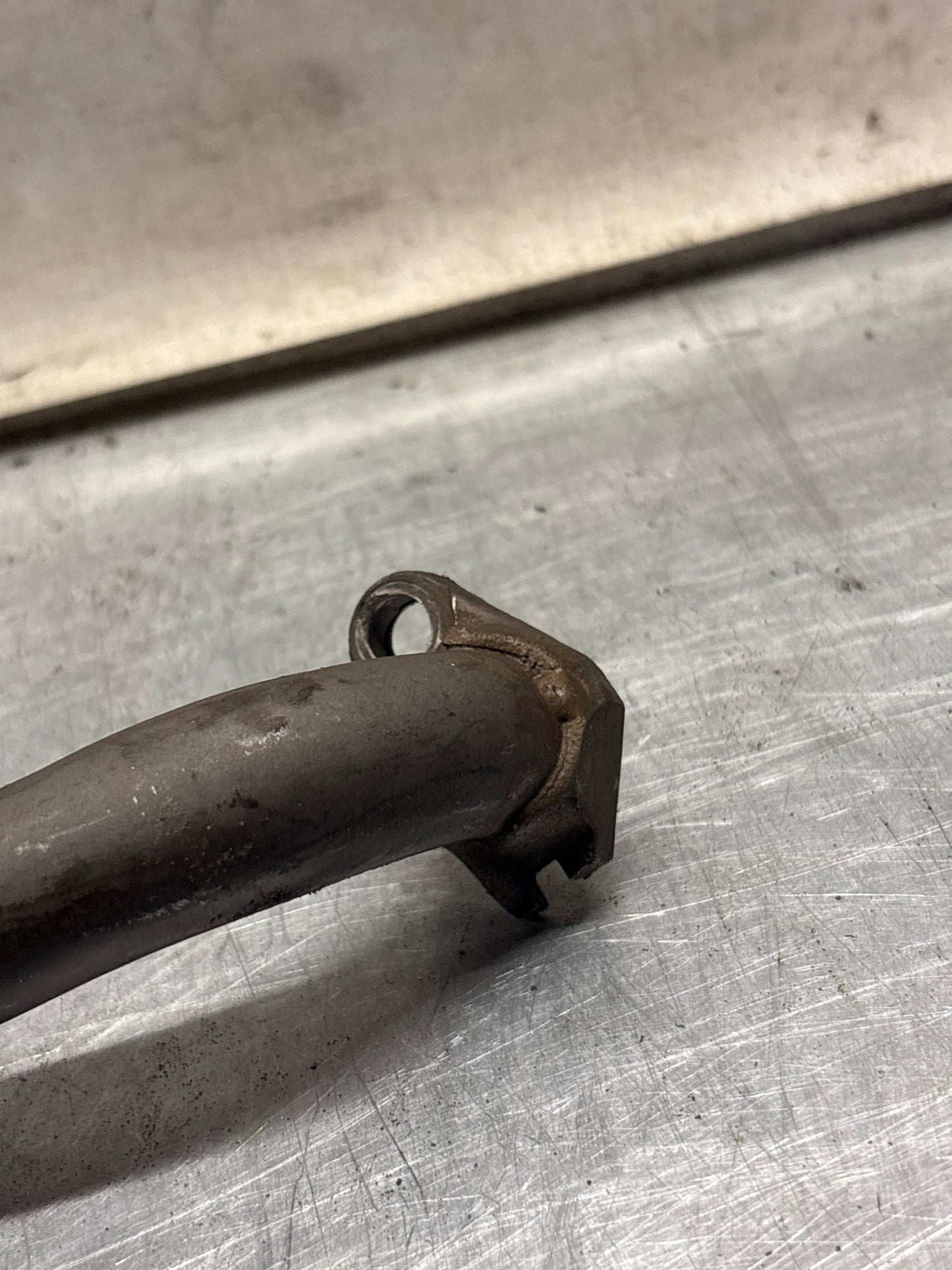 Porsche 944 Oil return pipe, used 94410718305 / 94410718303