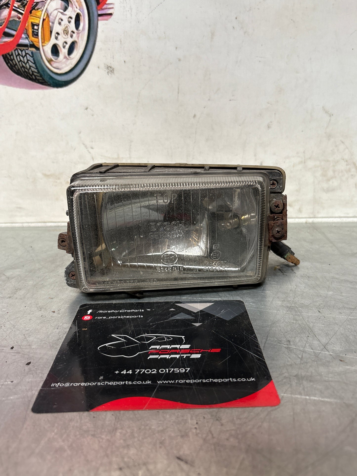 Porsche 928 High Beam Light Passenger Side, used 92863141401 / 0305401001
