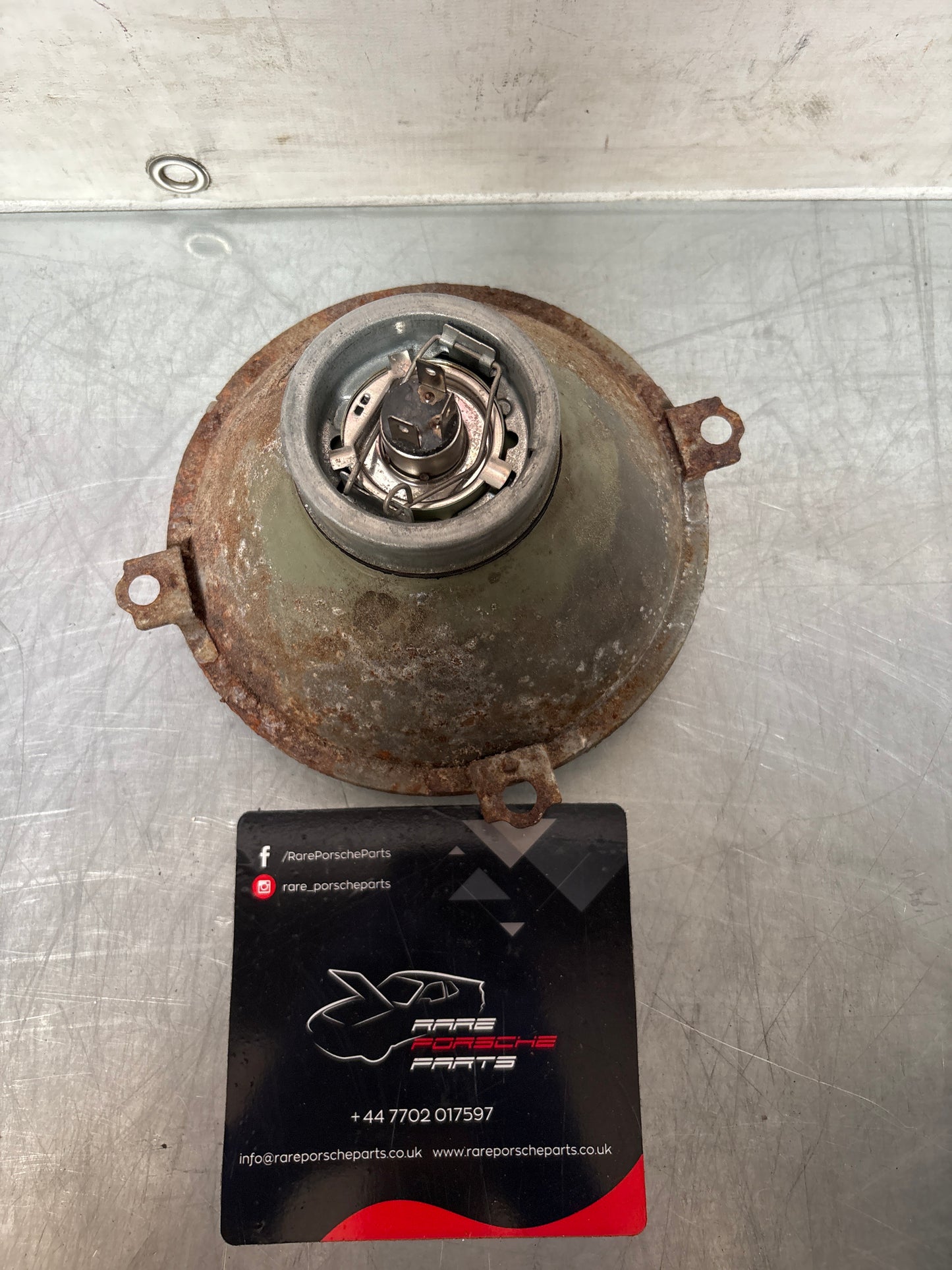 Porsche 924 944 Hella h4 headlight, LHD used 477941771 7R0114551 / 0234495 / 0214551