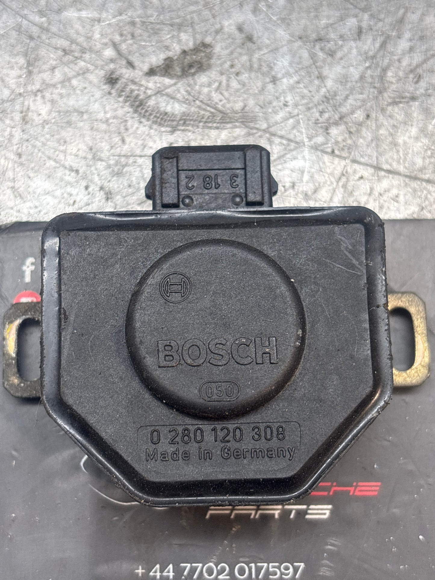 Porsche 911, 944, 928 Throttle position sensor TPS, 0280120308, used