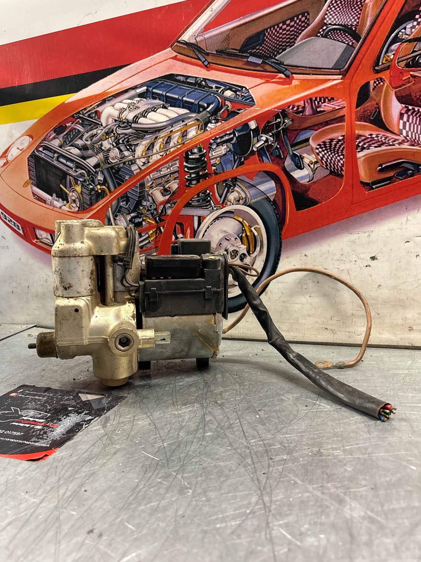 Porsche 944 Turbo Bosch ABS pump, used 0265200038 / 95135511301